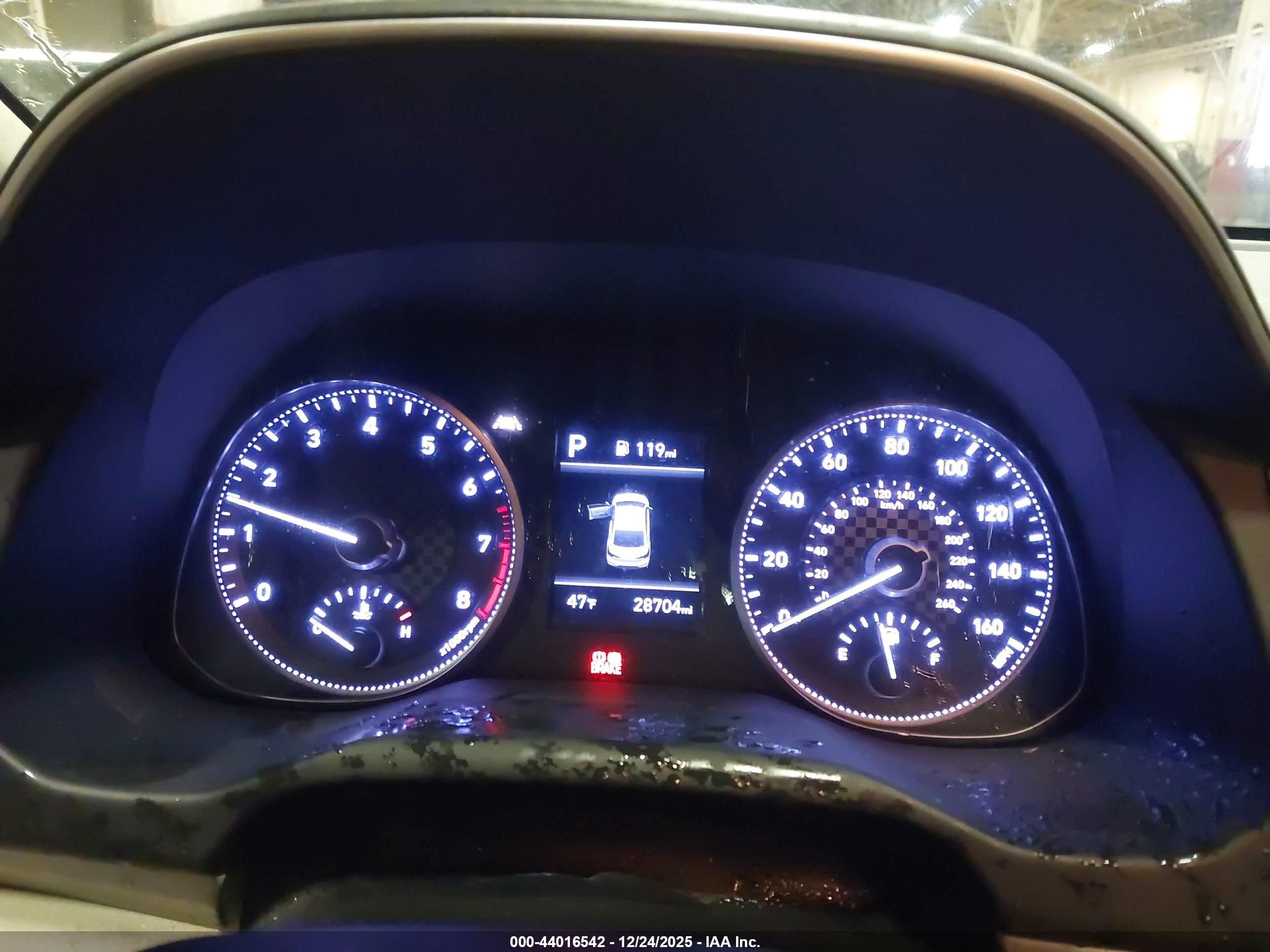 HYUNDAI ELANTRA image 7