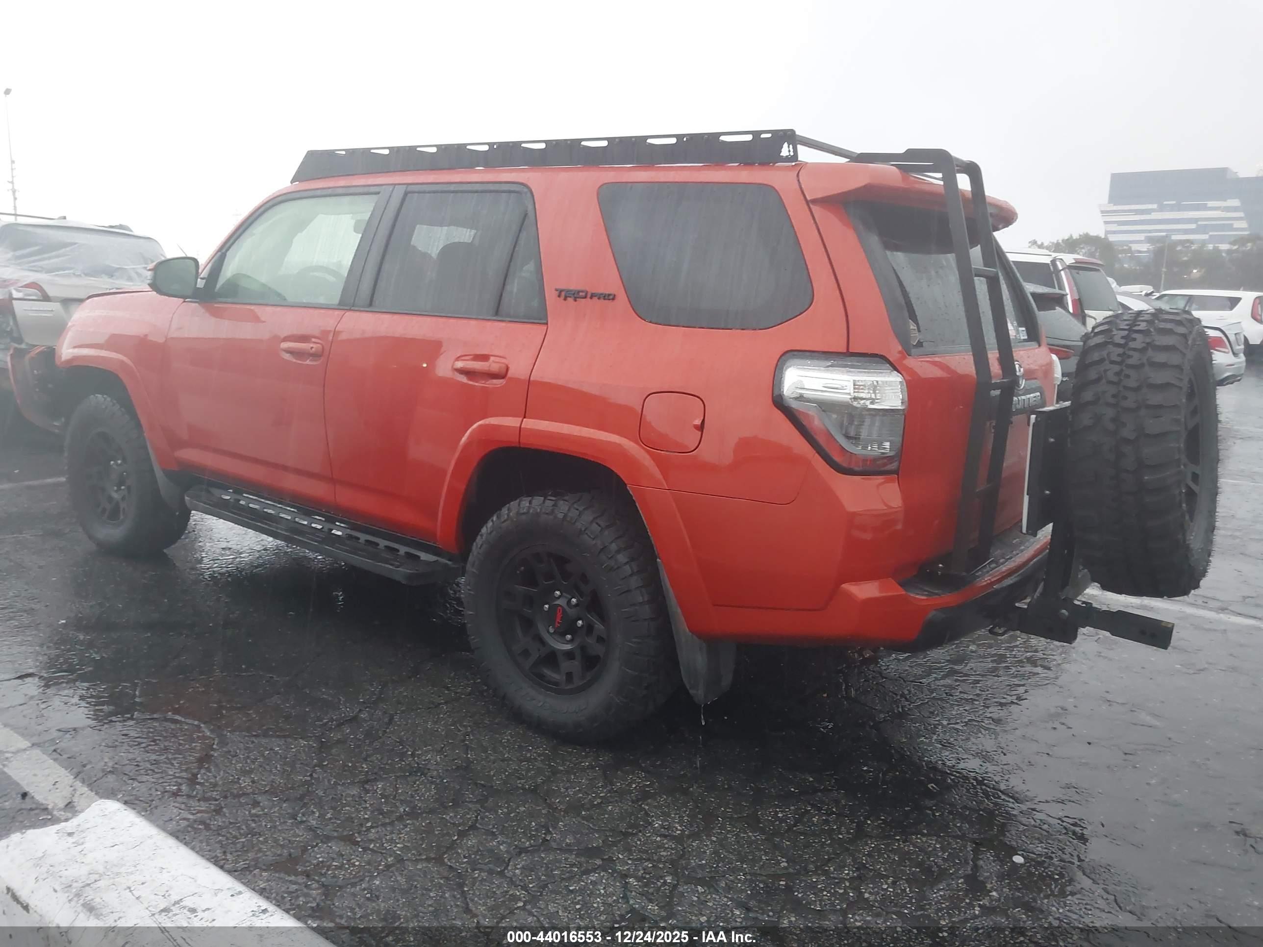 TOYOTA 4RUNNER image 3