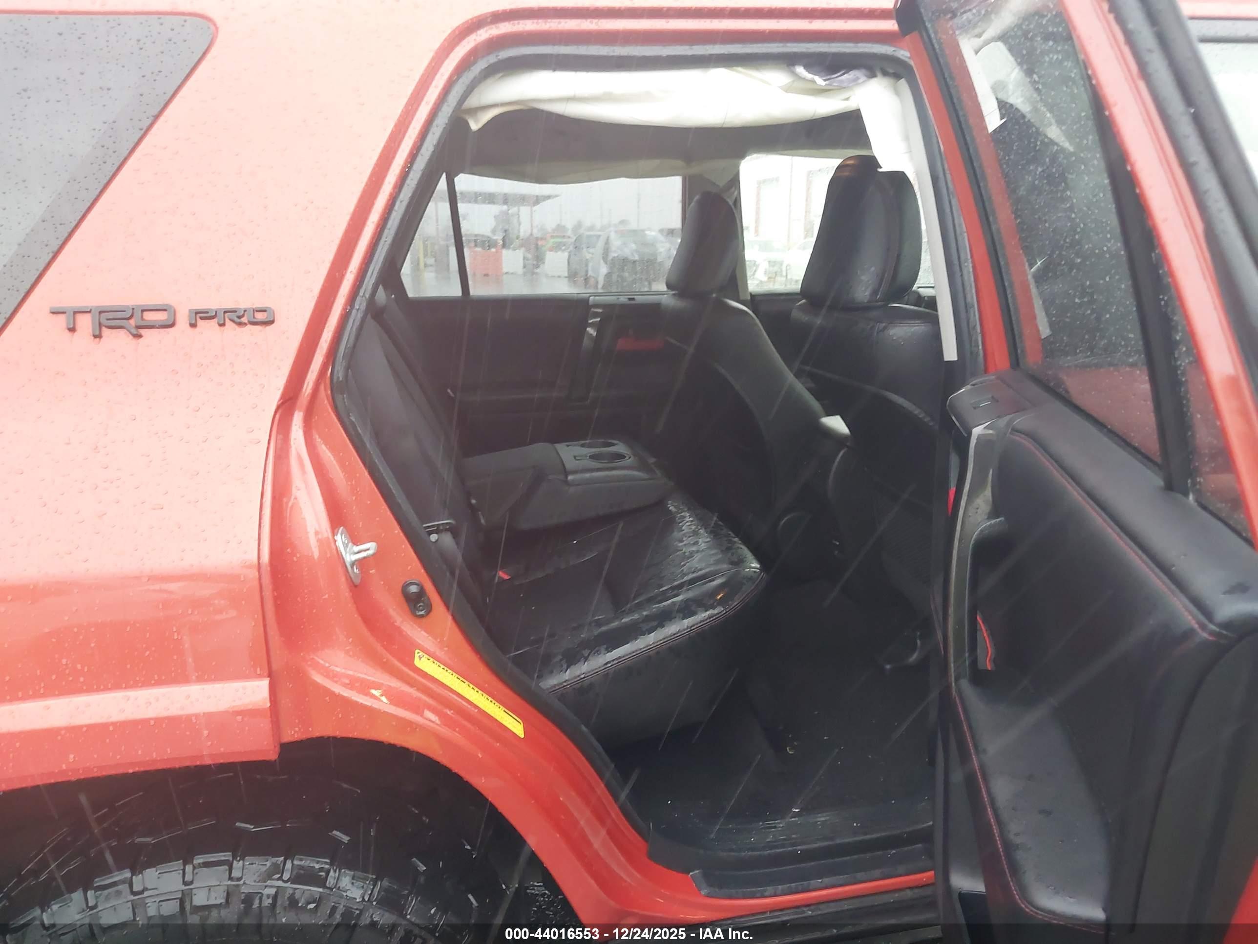 TOYOTA 4RUNNER image 8