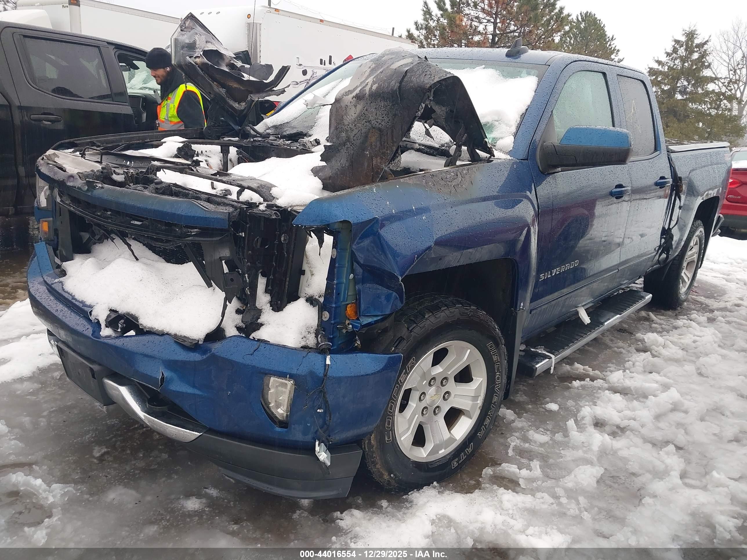 CHEVROLET SILVERADO image 2
