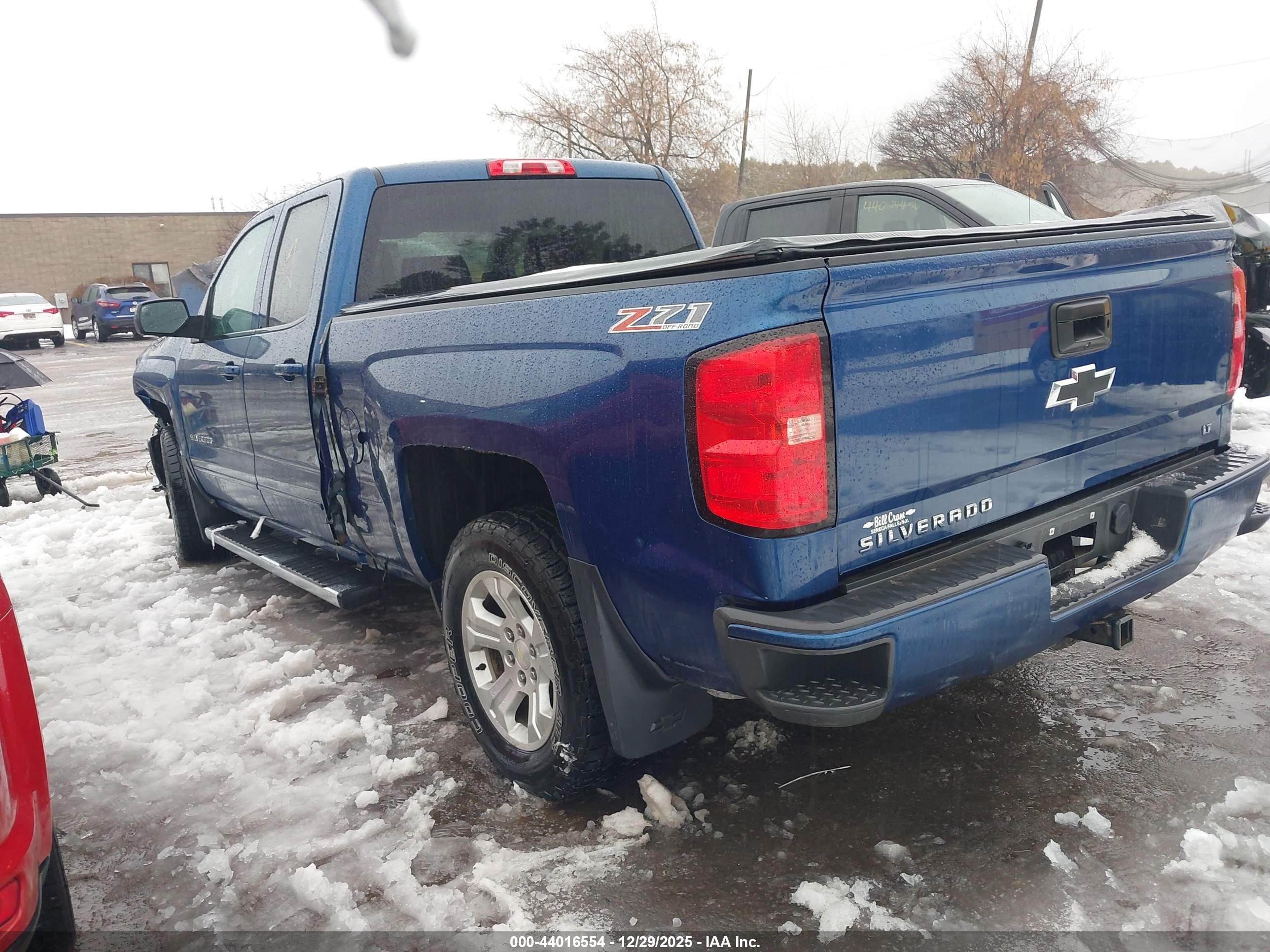 CHEVROLET SILVERADO image 3