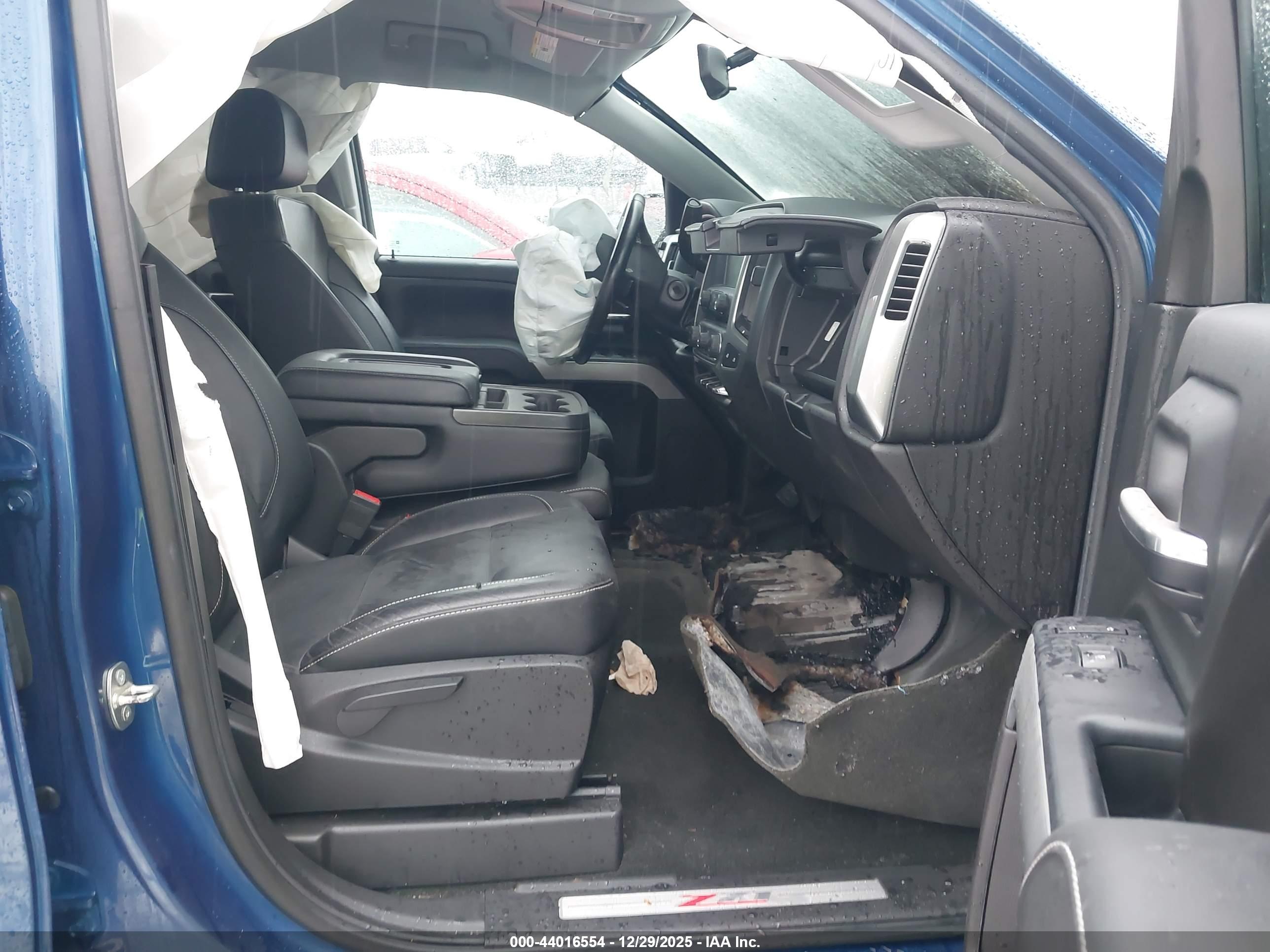 CHEVROLET SILVERADO image 5