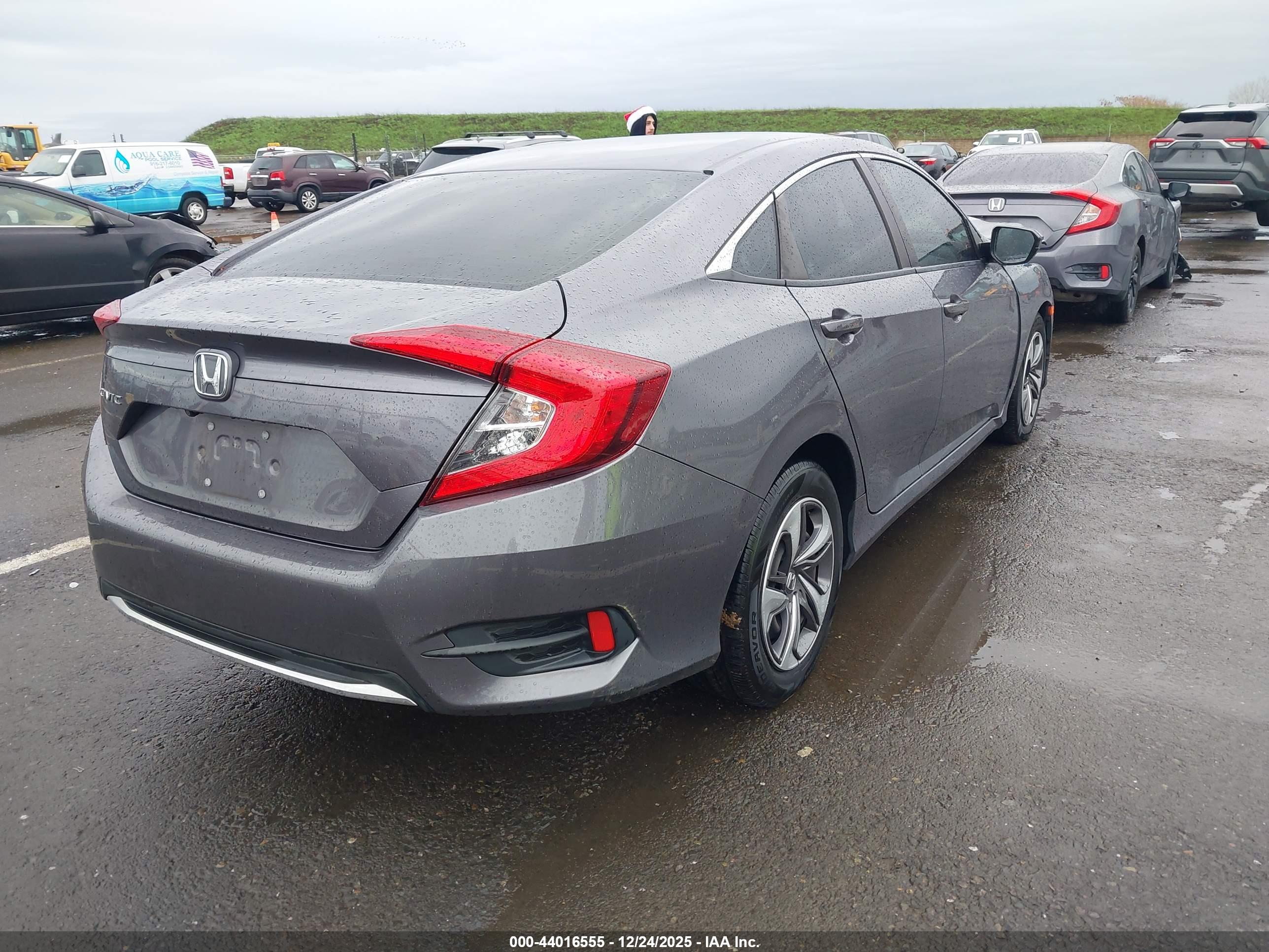 HONDA CIVIC image 4