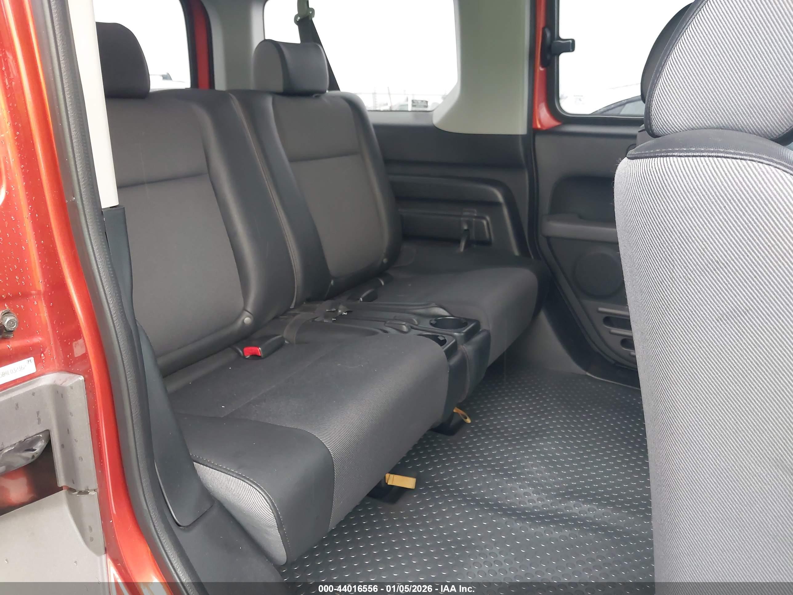 HONDA ELEMENT image 8
