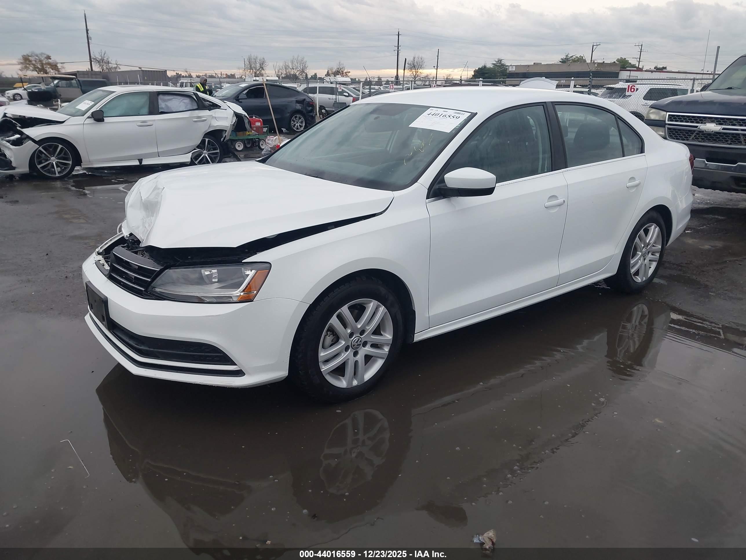 VOLKSWAGEN JETTA image 2