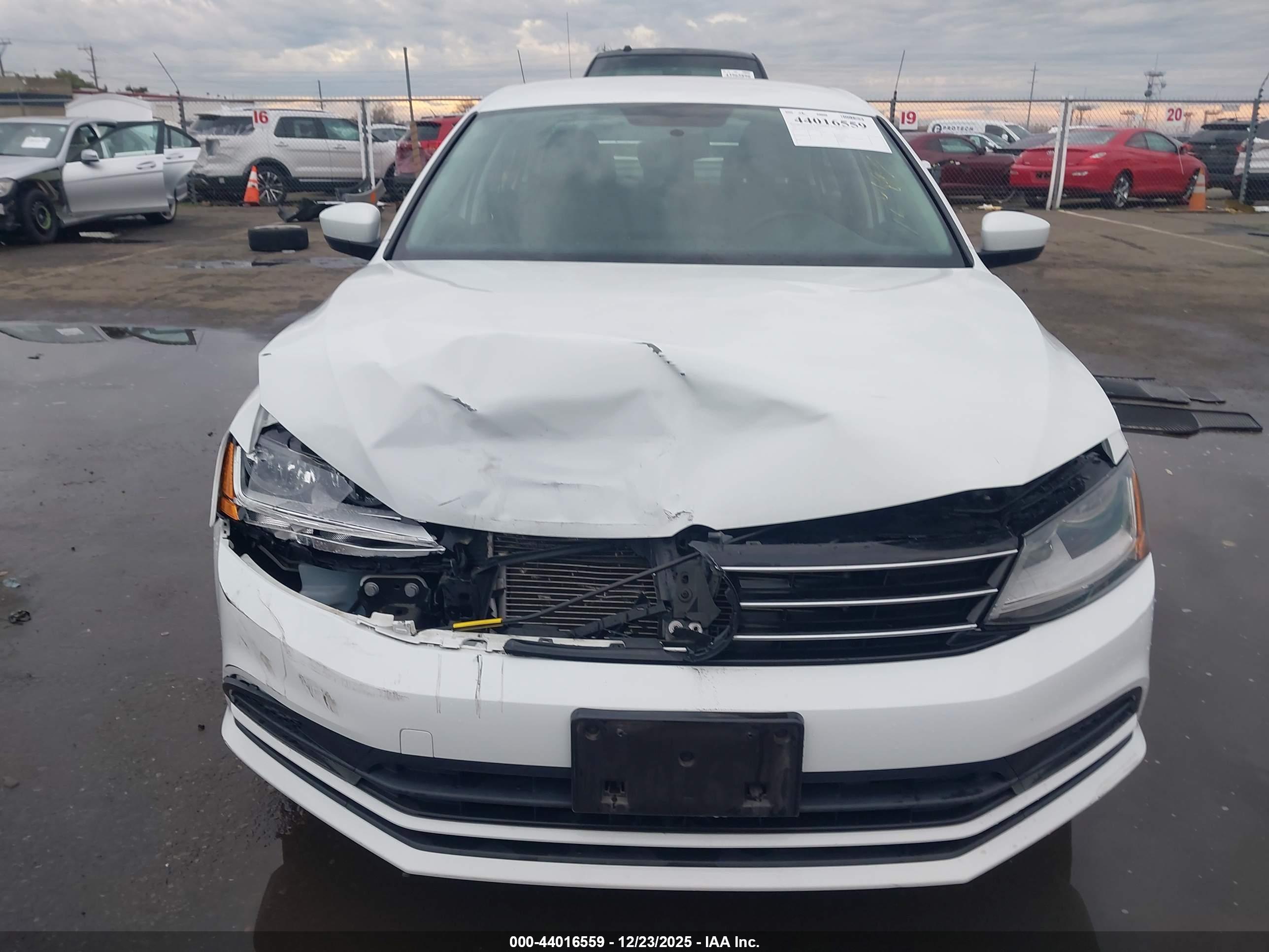 VOLKSWAGEN JETTA image 6