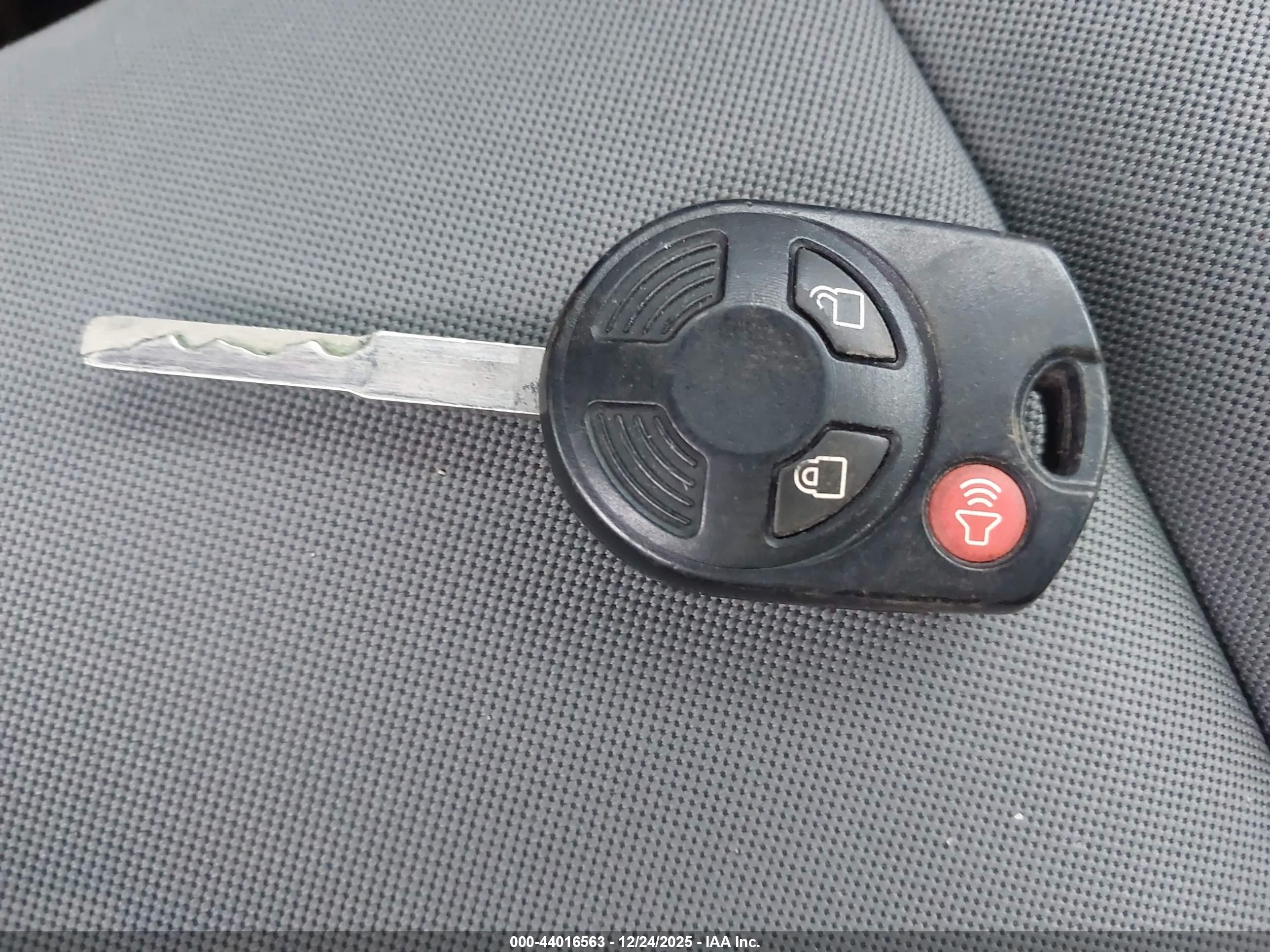 FORD ESCAPE image 11