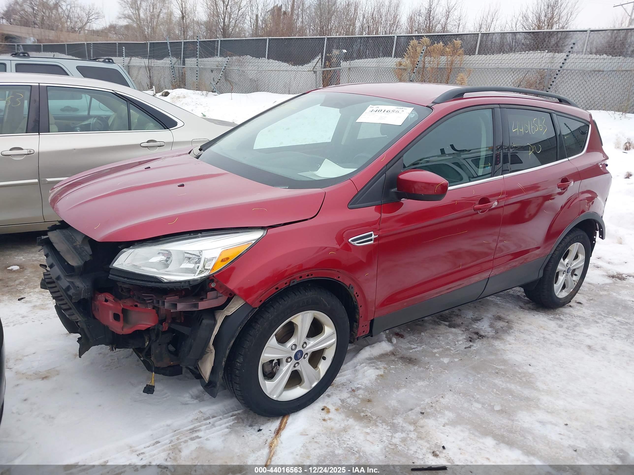 FORD ESCAPE image 2
