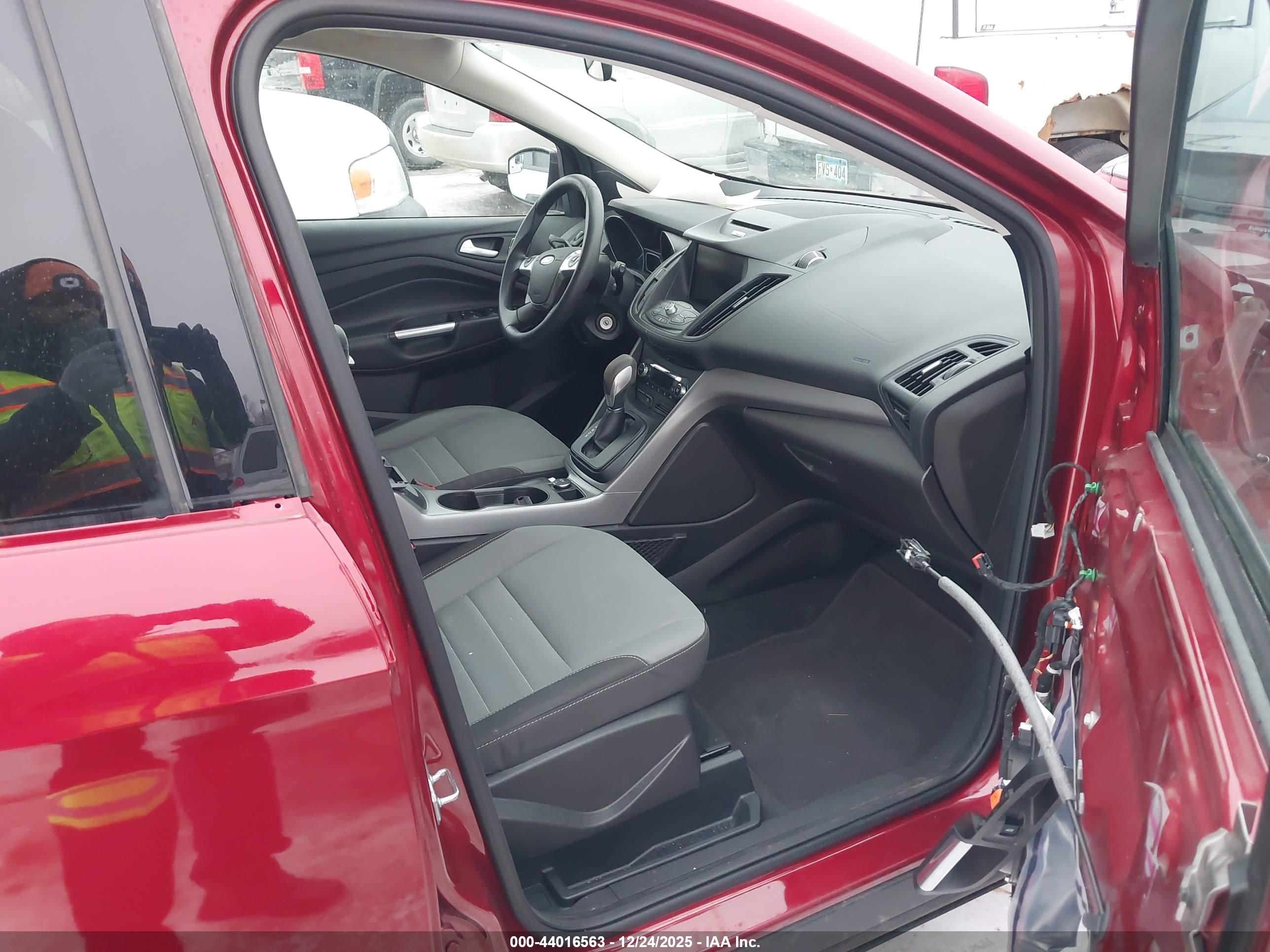 FORD ESCAPE image 5