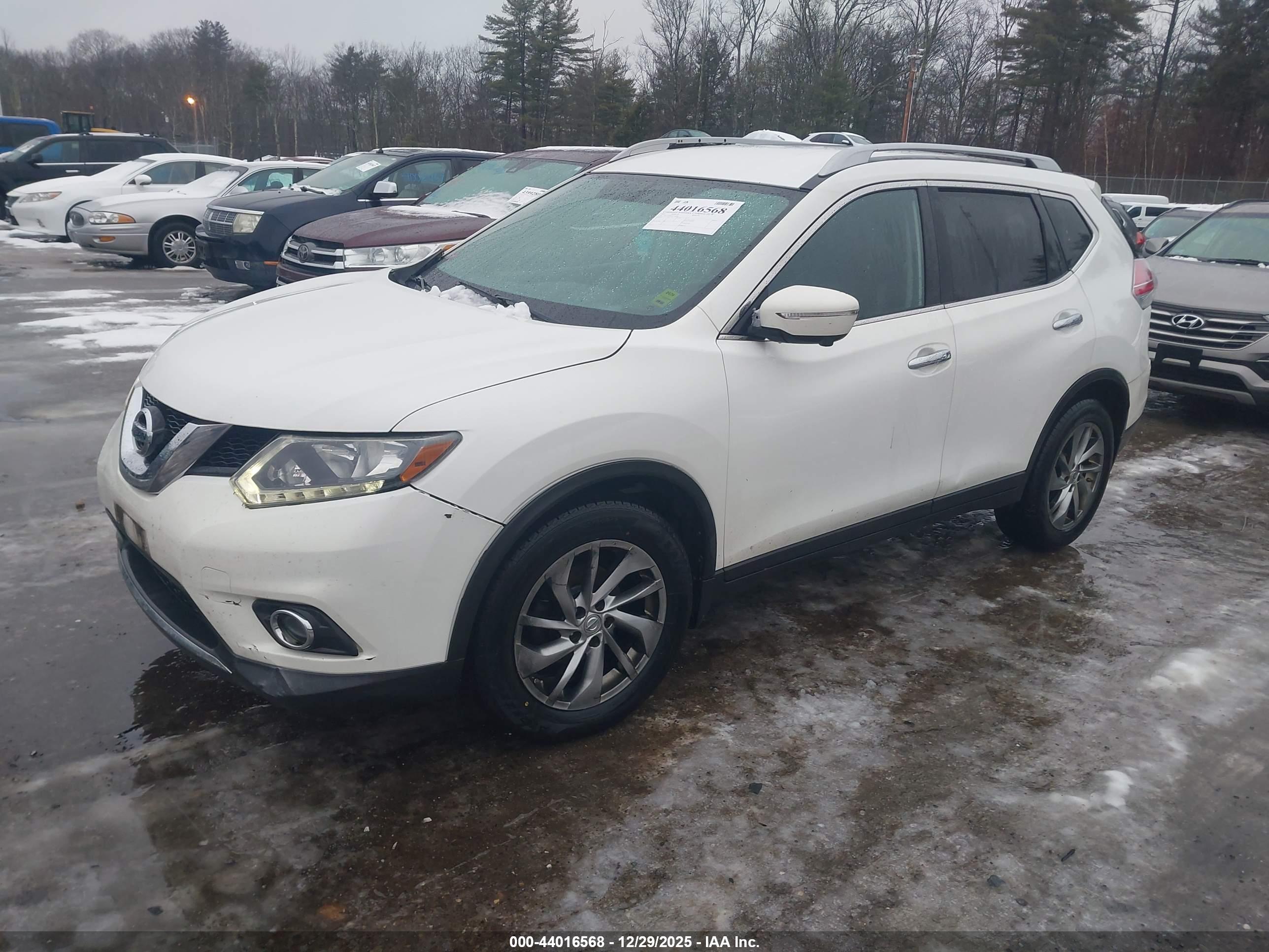 NISSAN ROGUE image 2