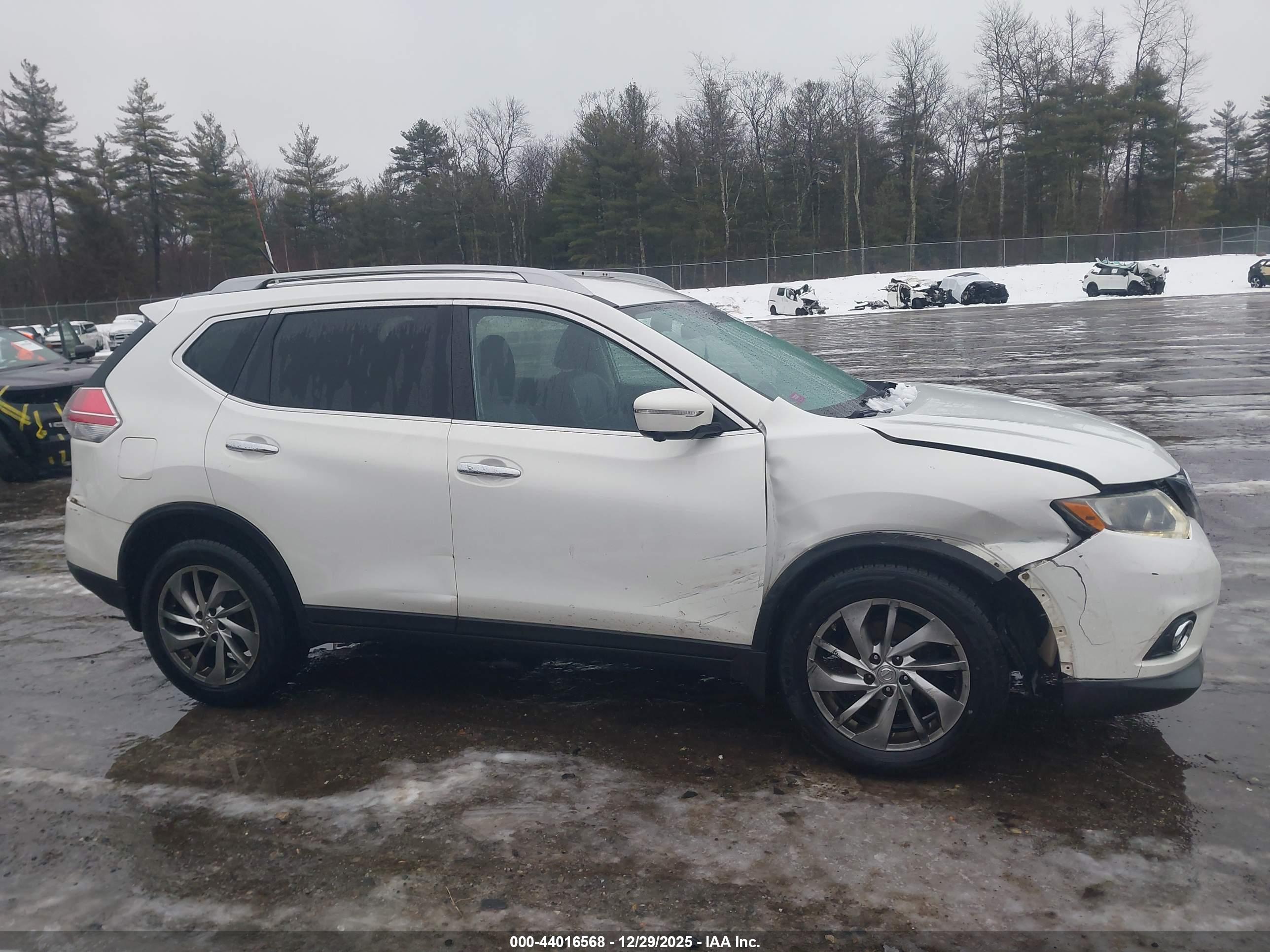 NISSAN ROGUE image 6