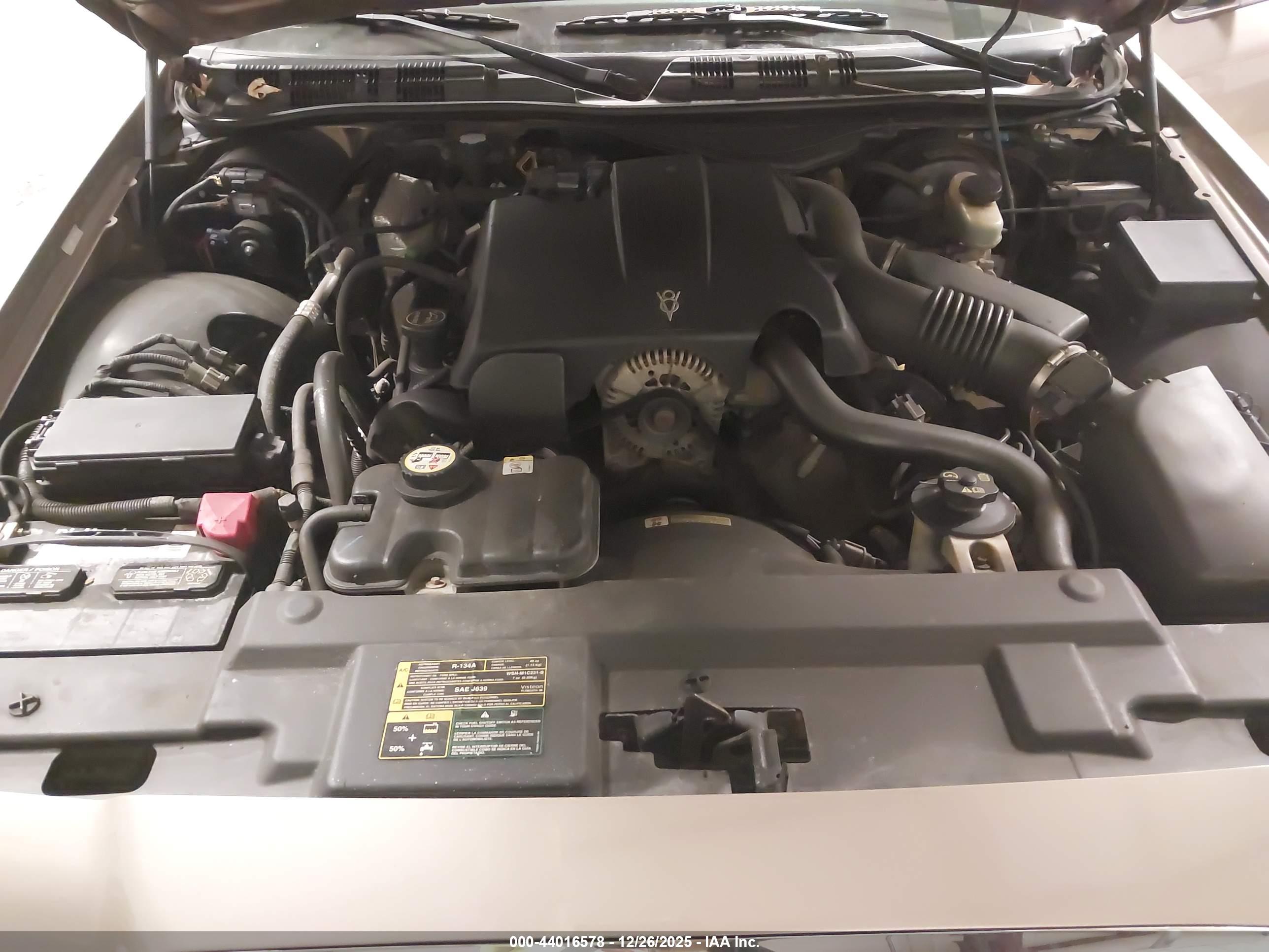 FORD CROWN image 10