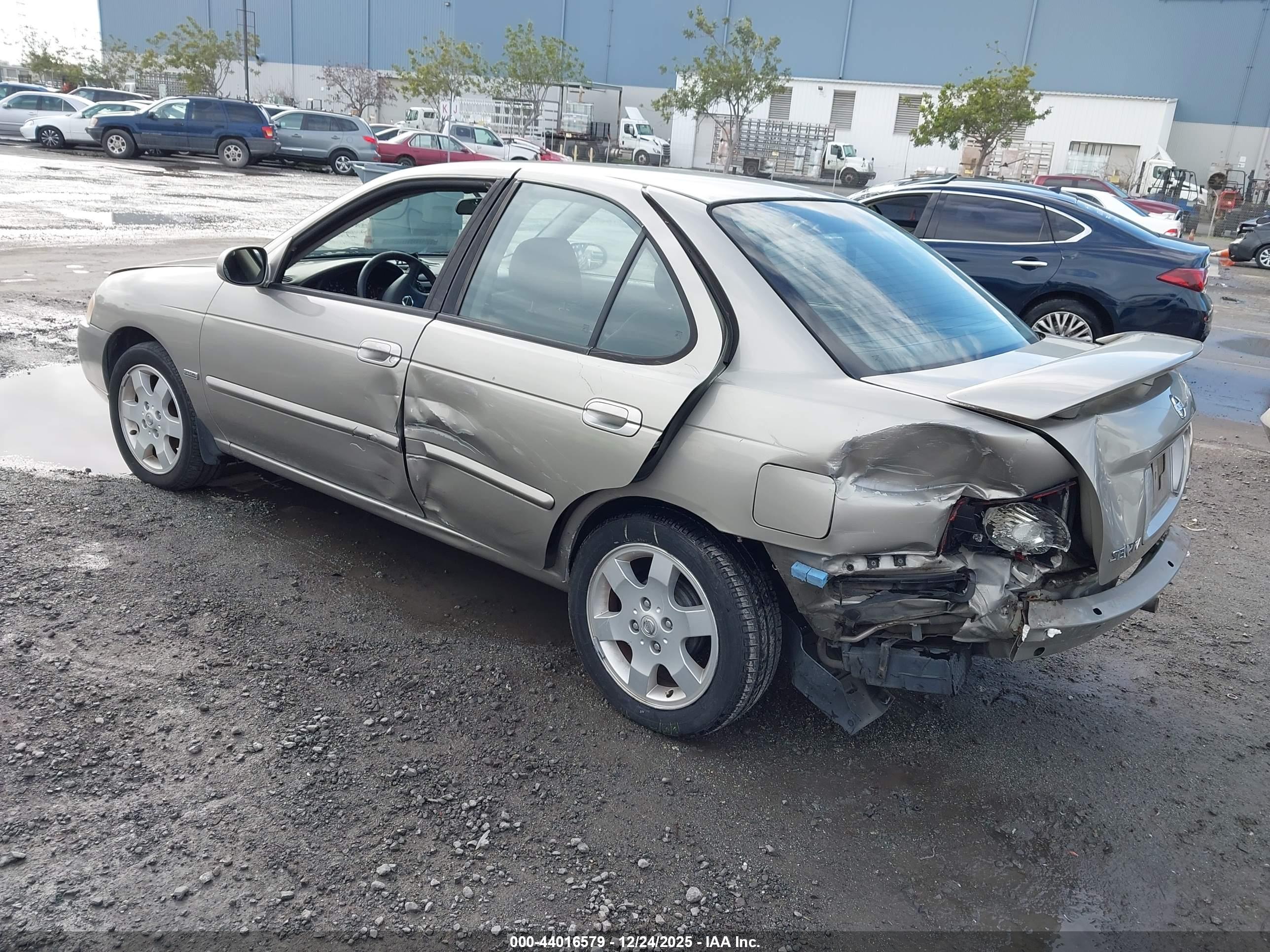 NISSAN SENTRA image 3