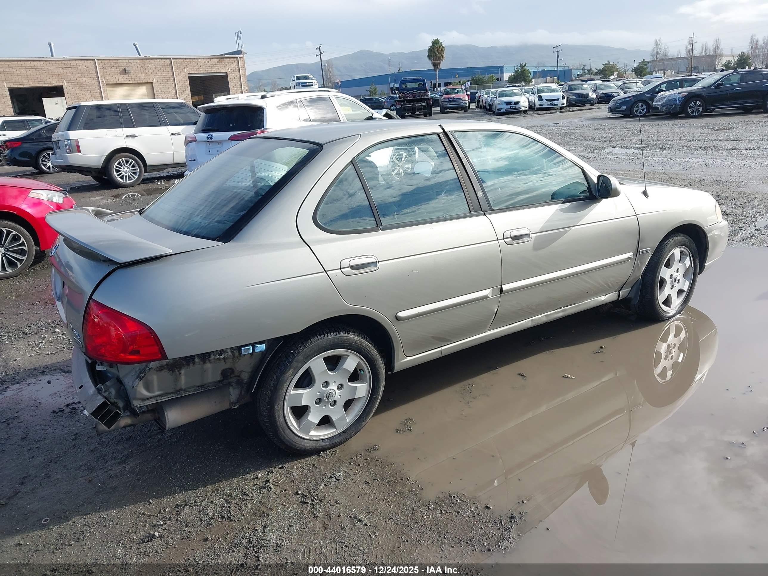 NISSAN SENTRA image 4
