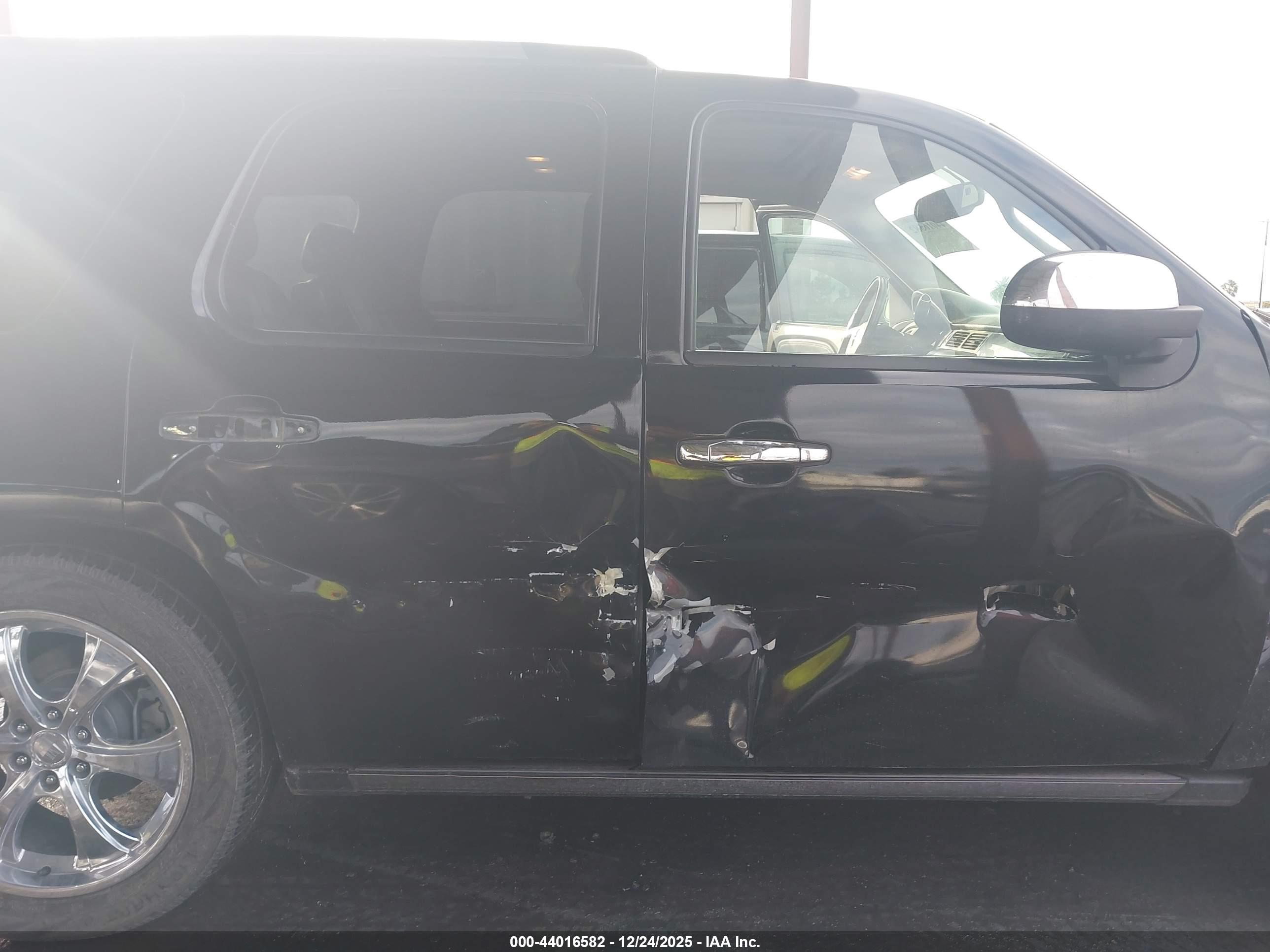 GMC YUKON image 6