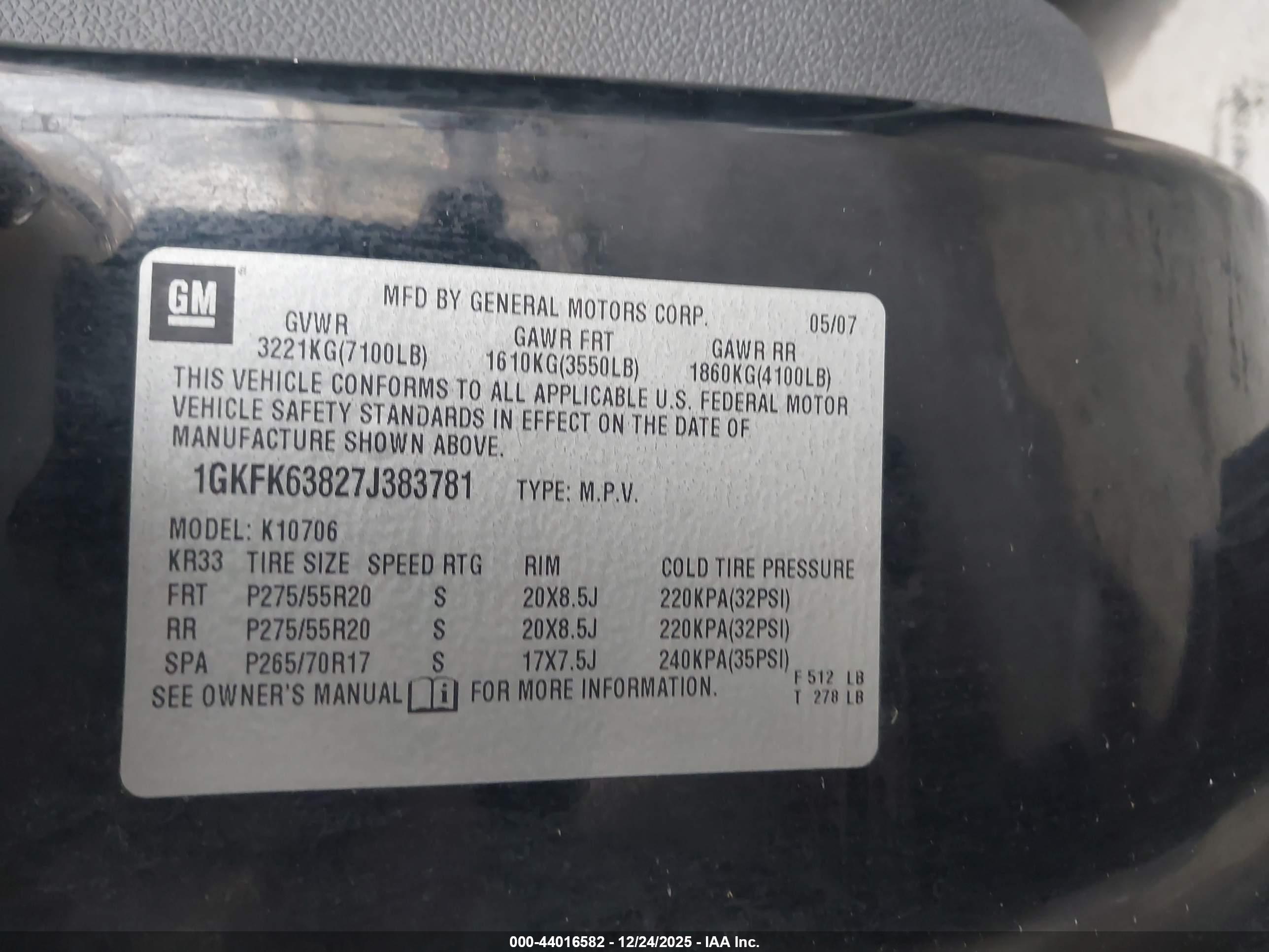 GMC YUKON image 9