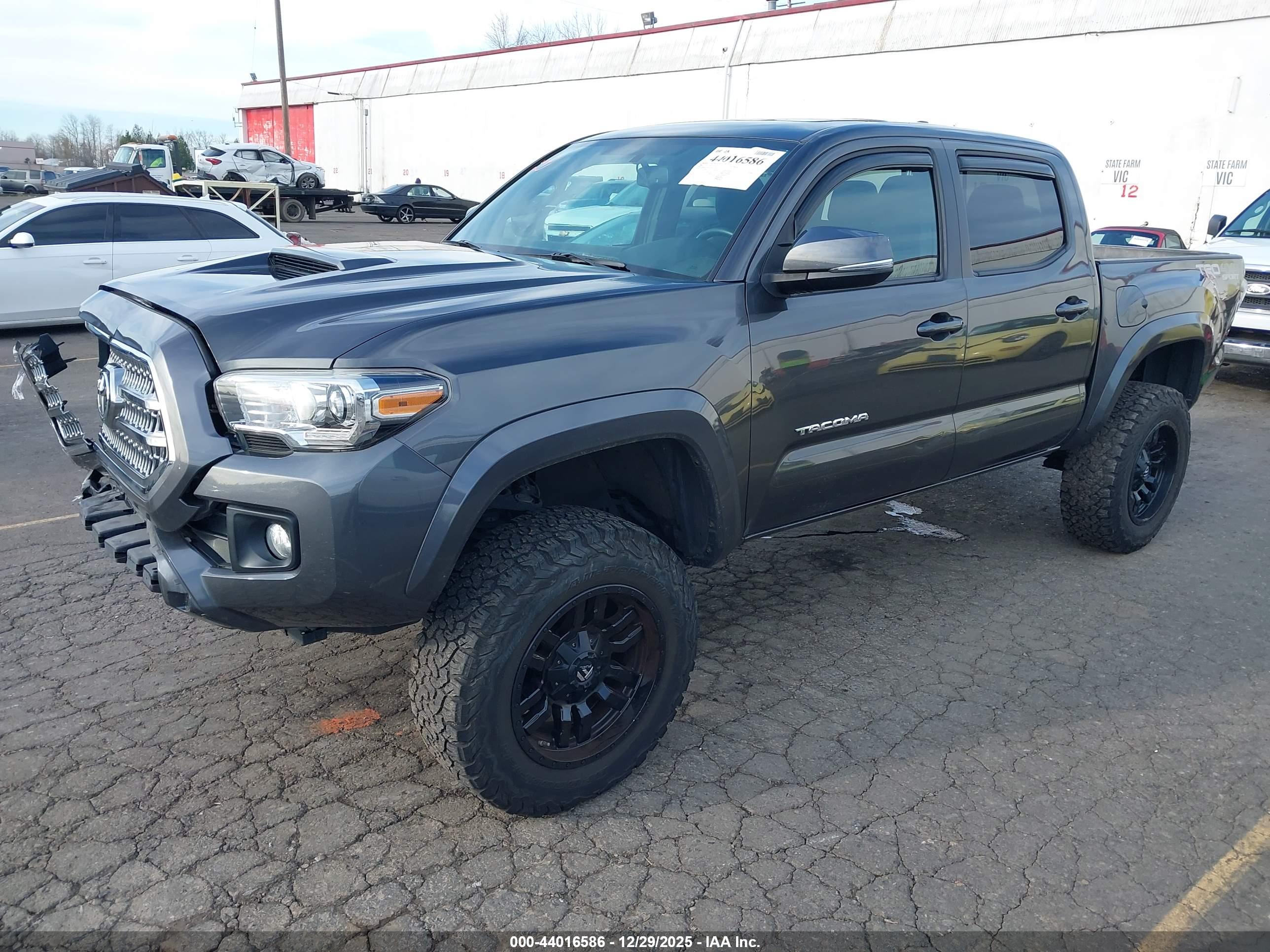 TOYOTA TACOMA image 2