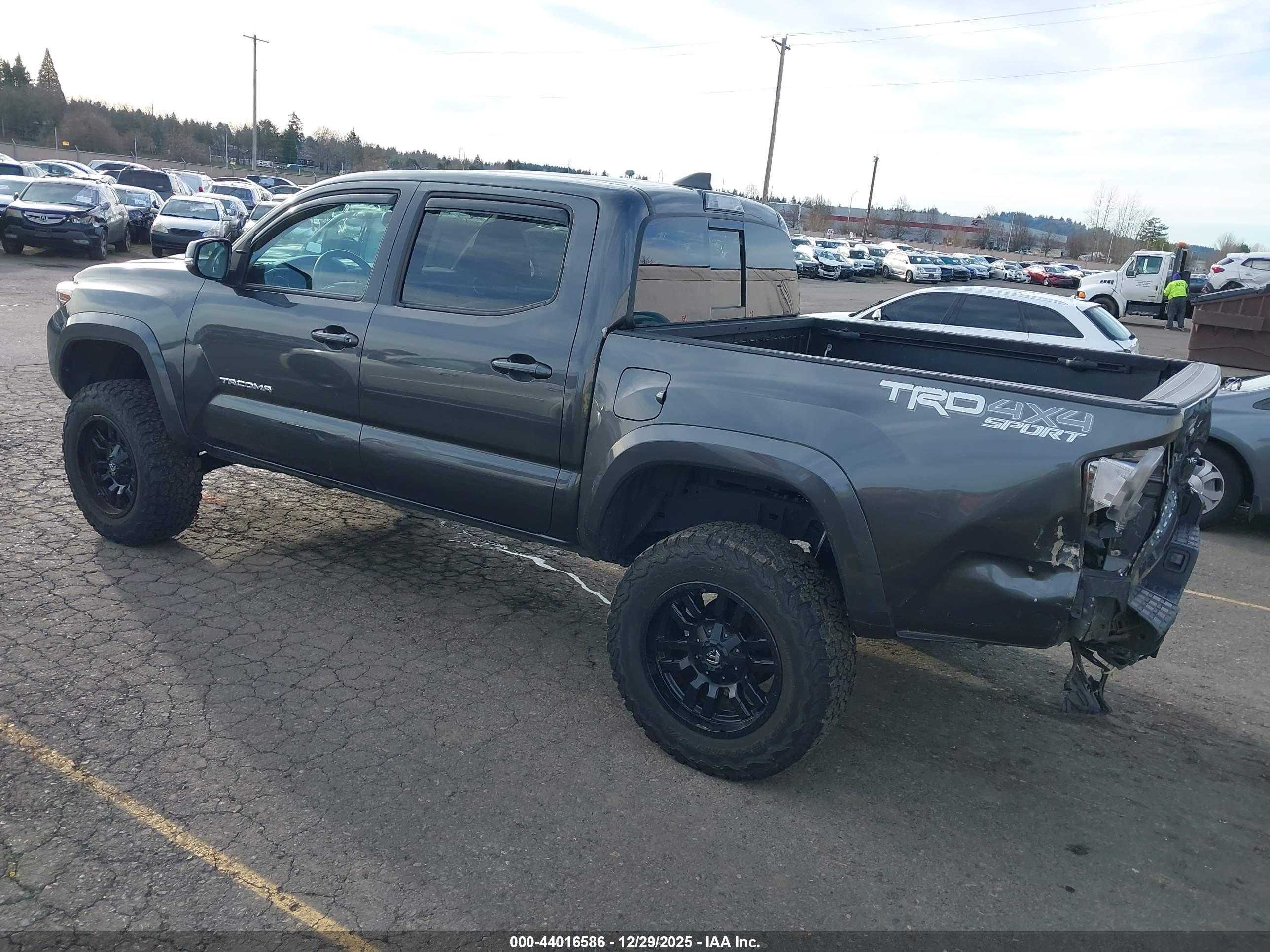TOYOTA TACOMA image 3