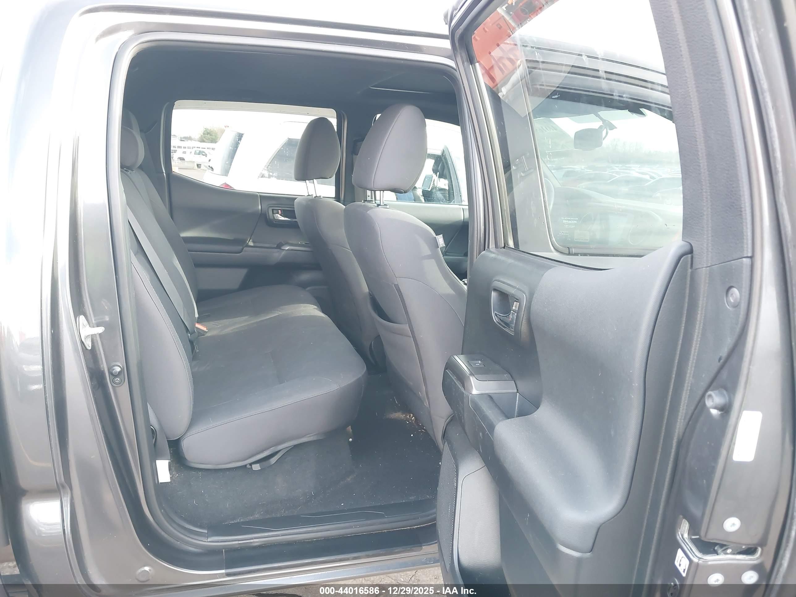 TOYOTA TACOMA image 8