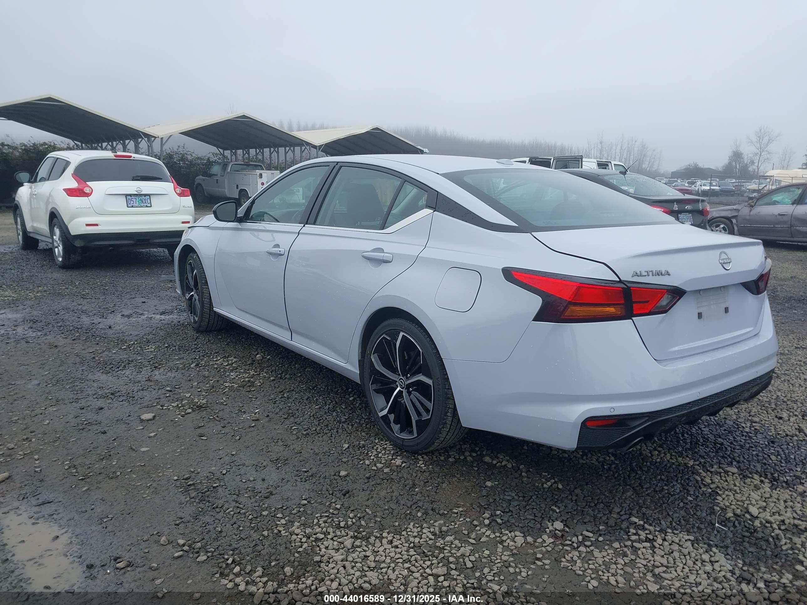 NISSAN ALTIMA image 3