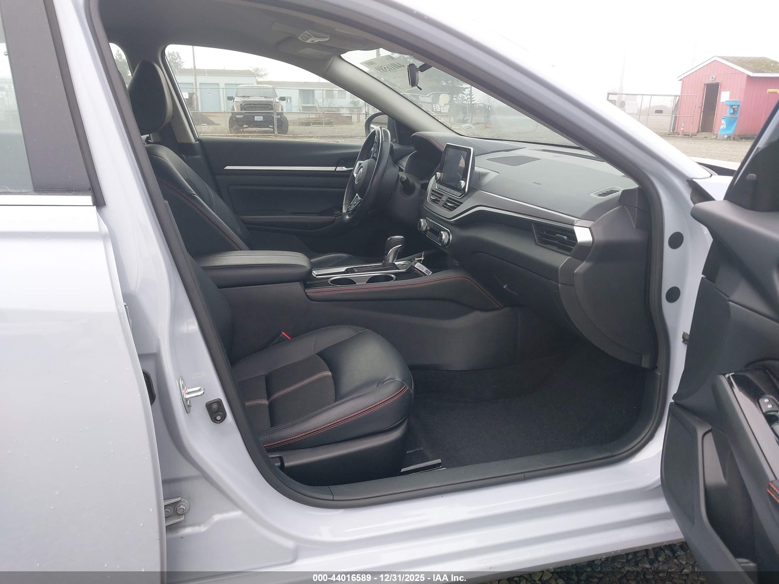 NISSAN ALTIMA image 5