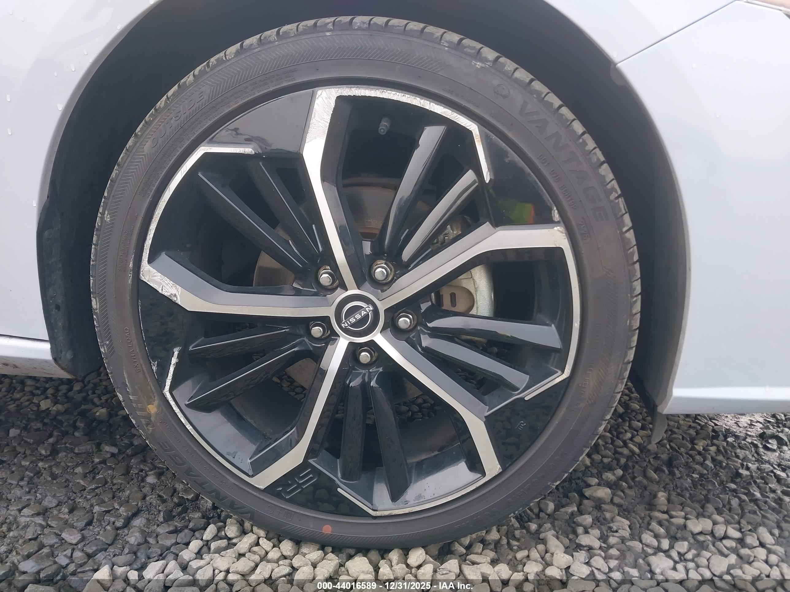 NISSAN ALTIMA image 6
