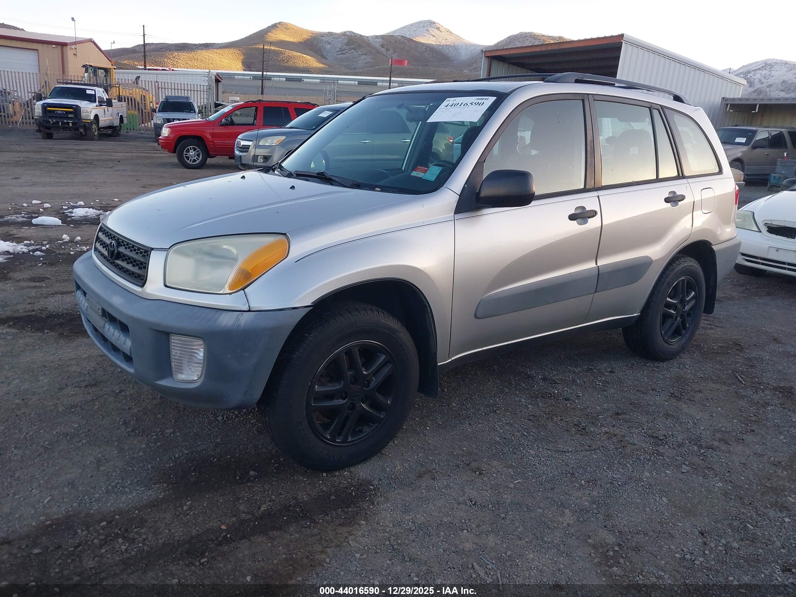 TOYOTA RAV4 image 2