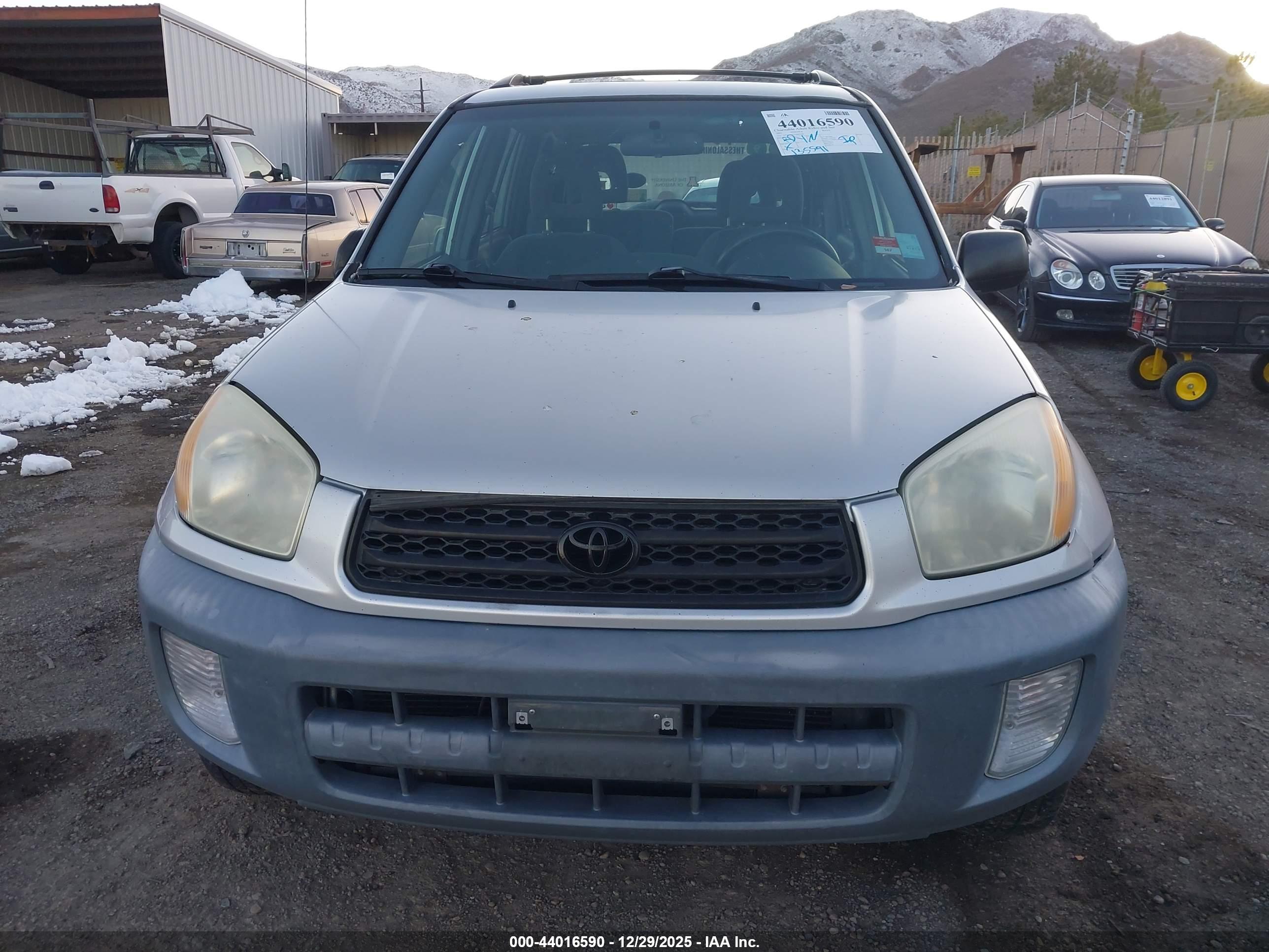 TOYOTA RAV4 image 6
