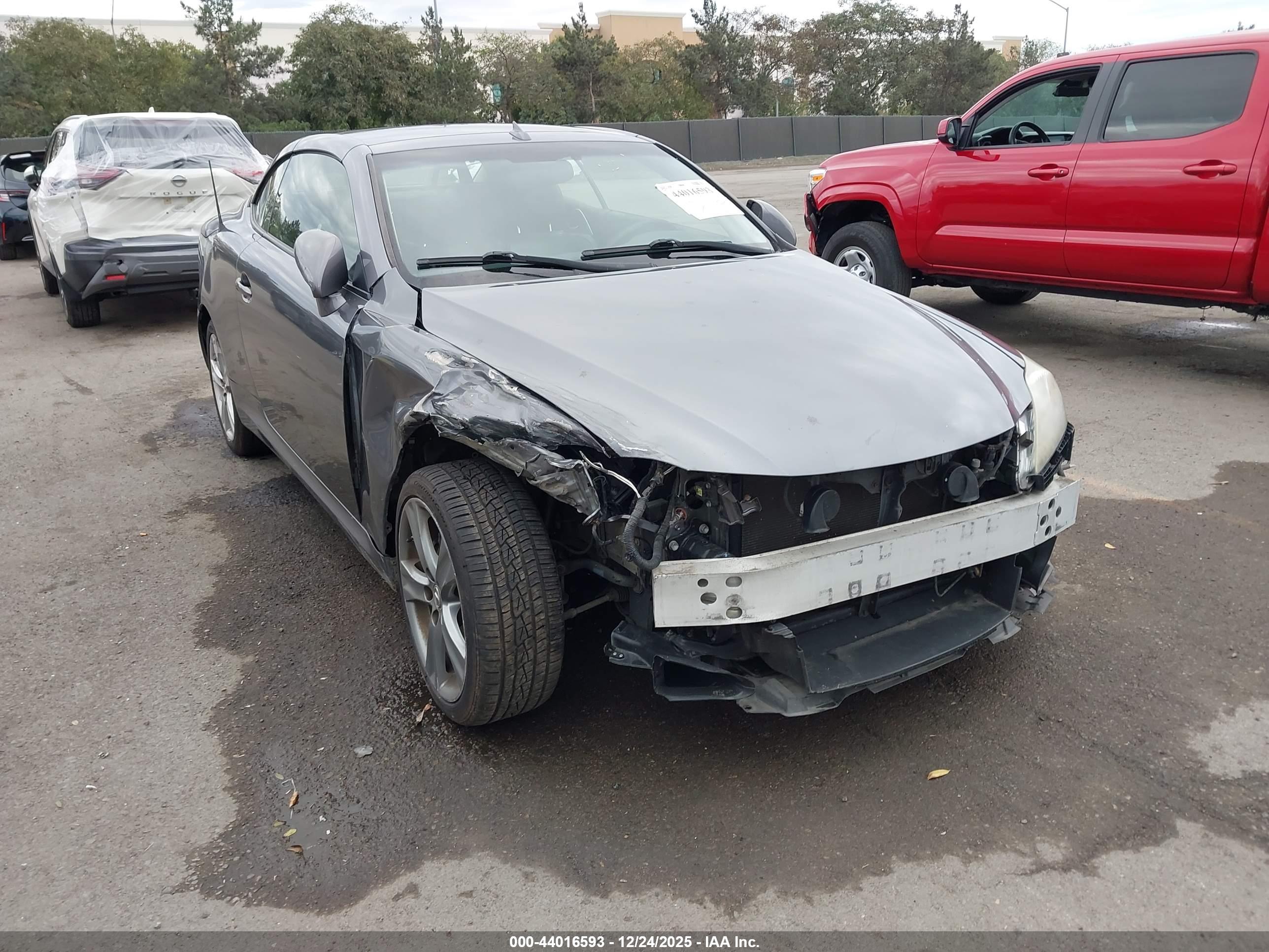 LEXUS IS image 6