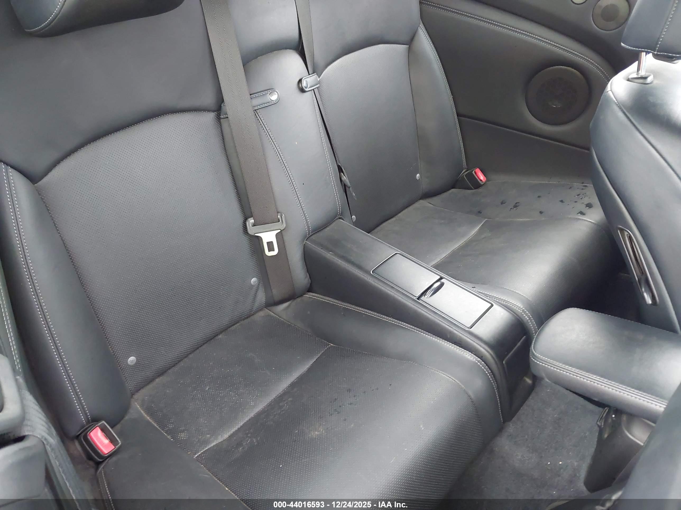 LEXUS IS image 8