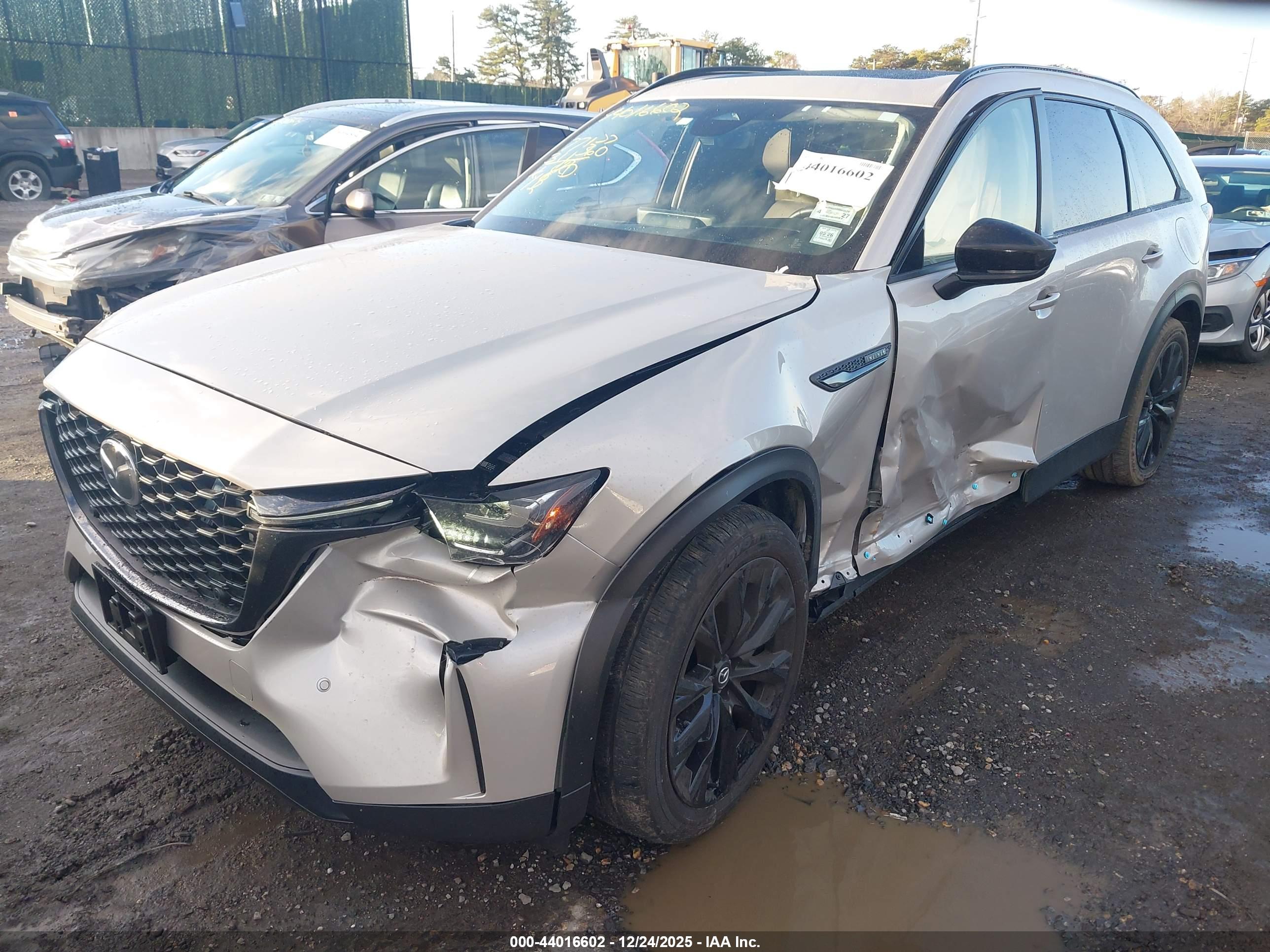 MAZDA CX-90 image 2