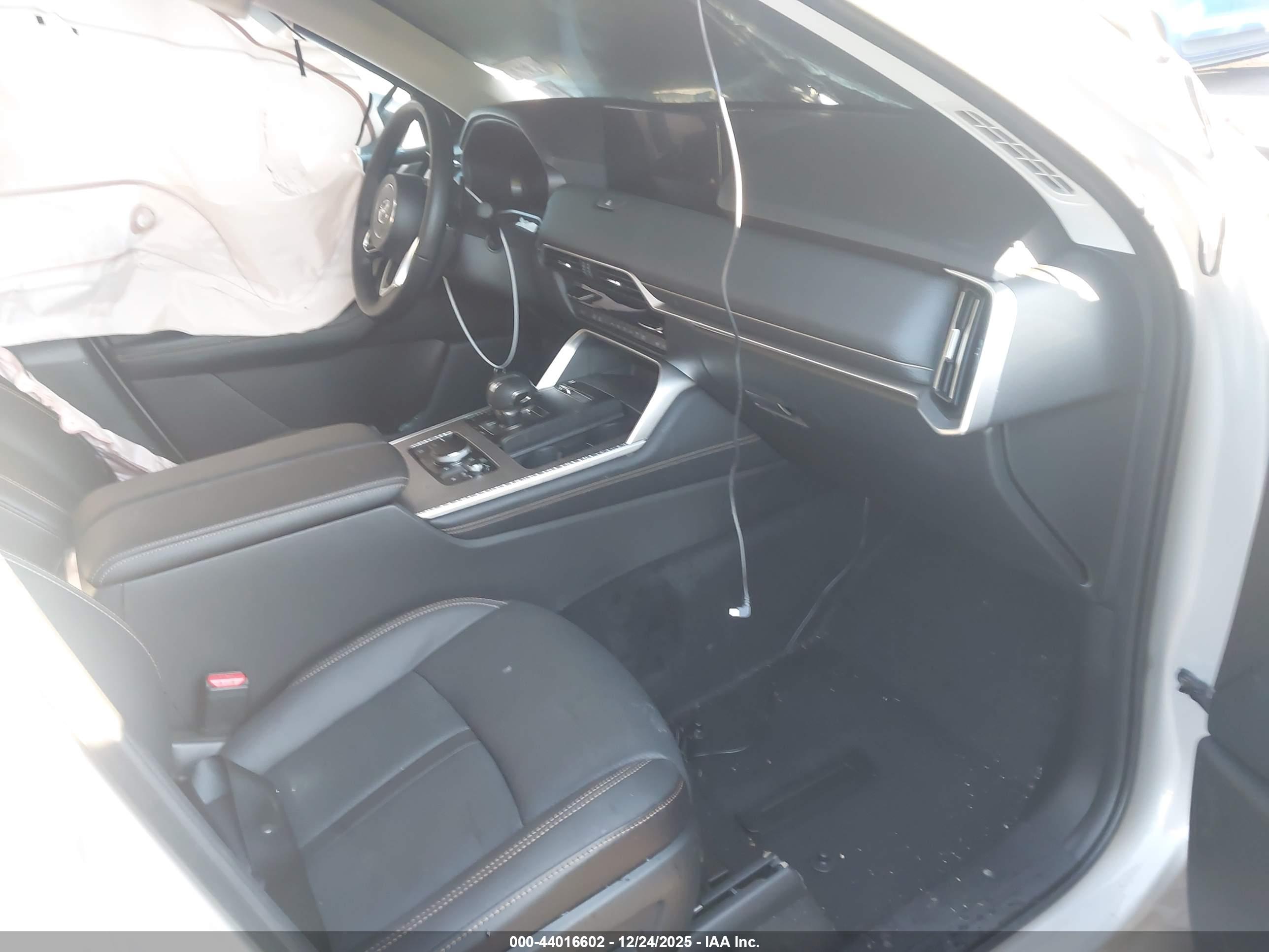 MAZDA CX-90 image 5