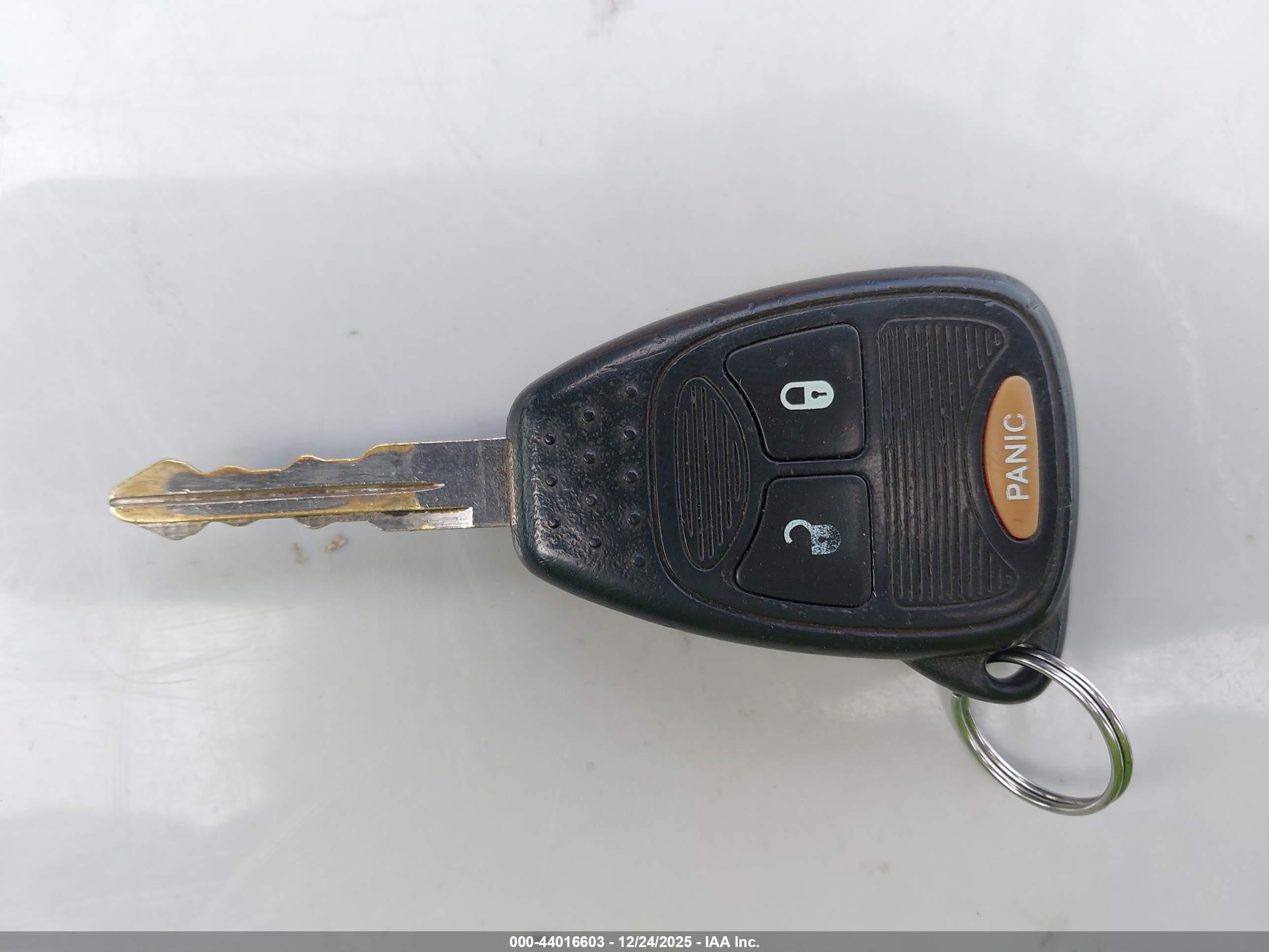DODGE DAKOTA image 11