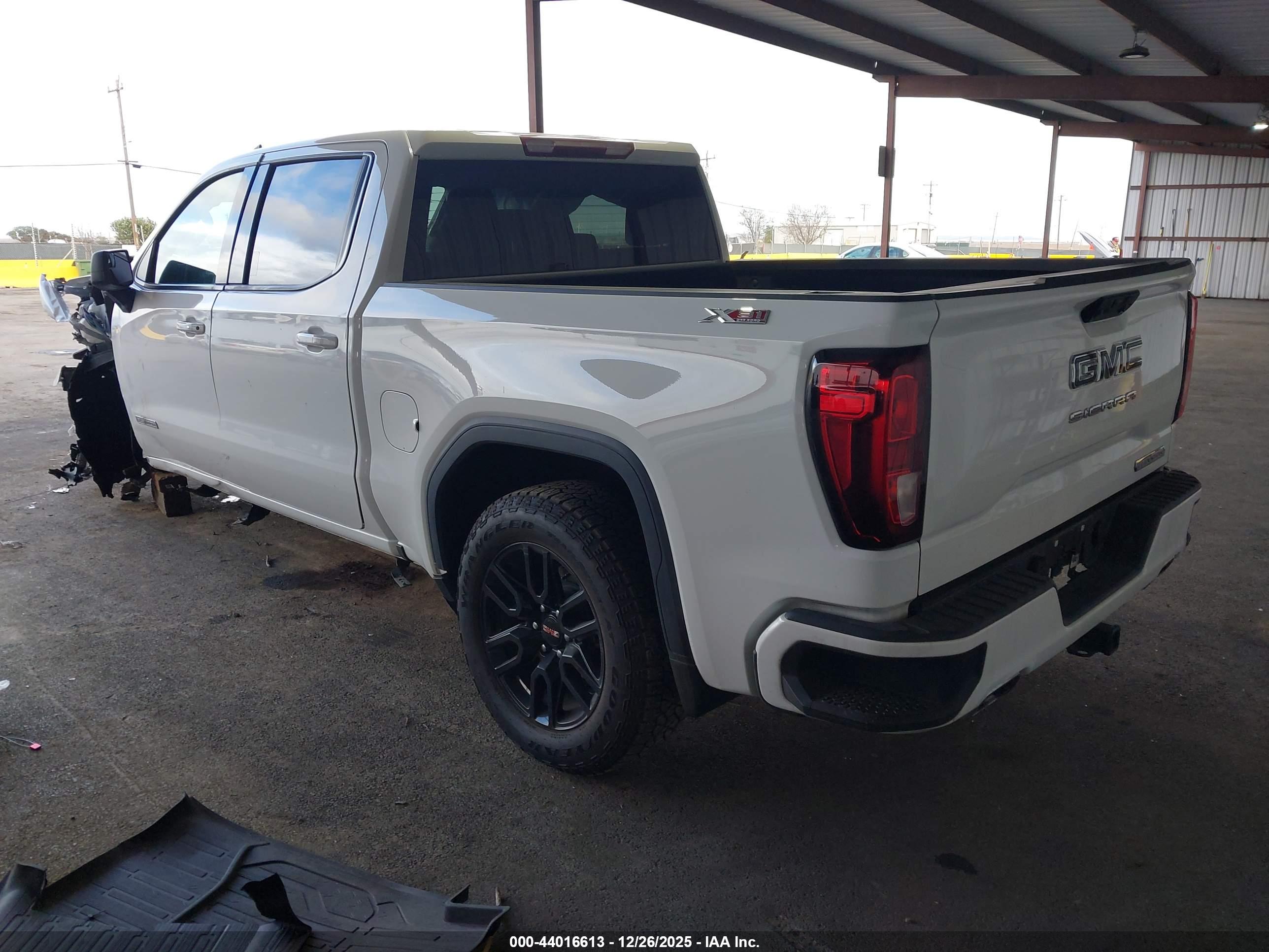 GMC SIERRA image 3