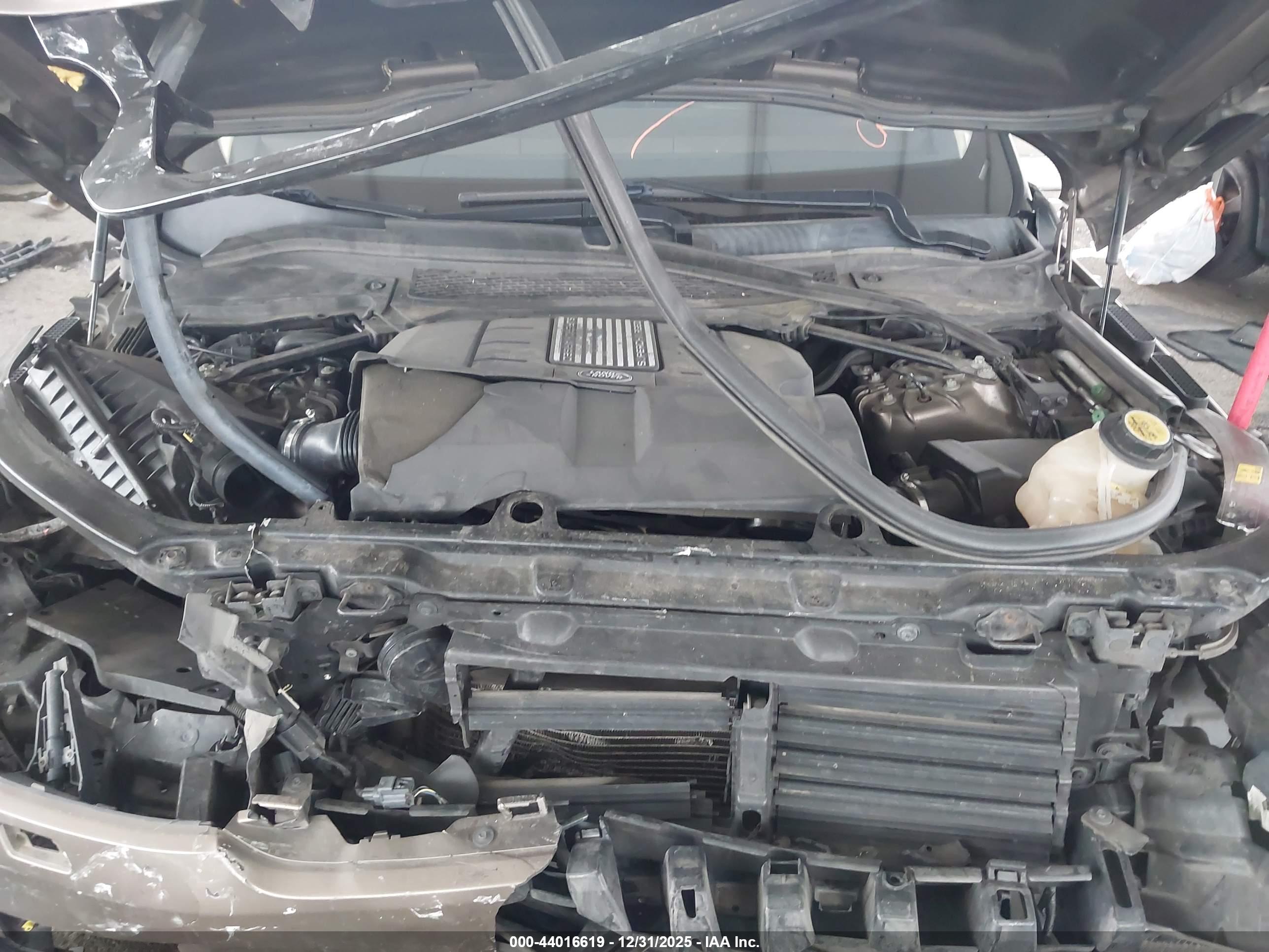 LAND ROVER image 10