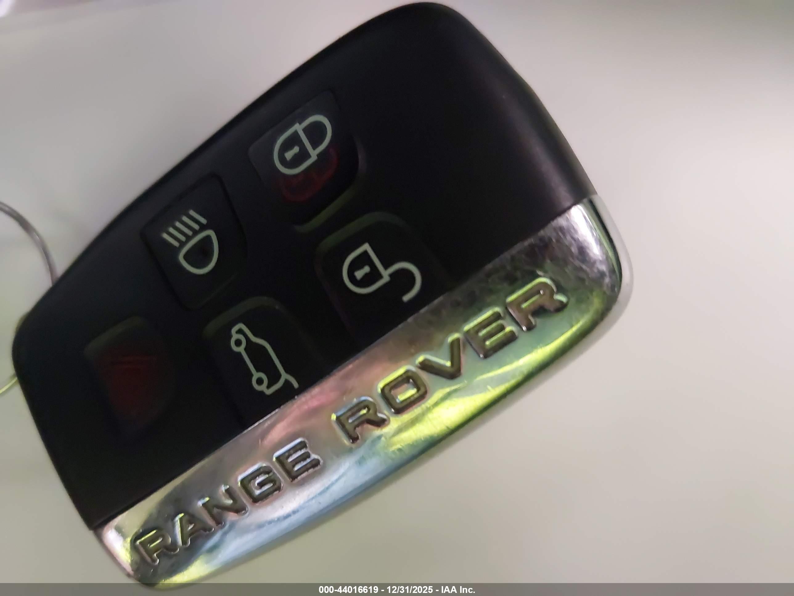 LAND ROVER image 11