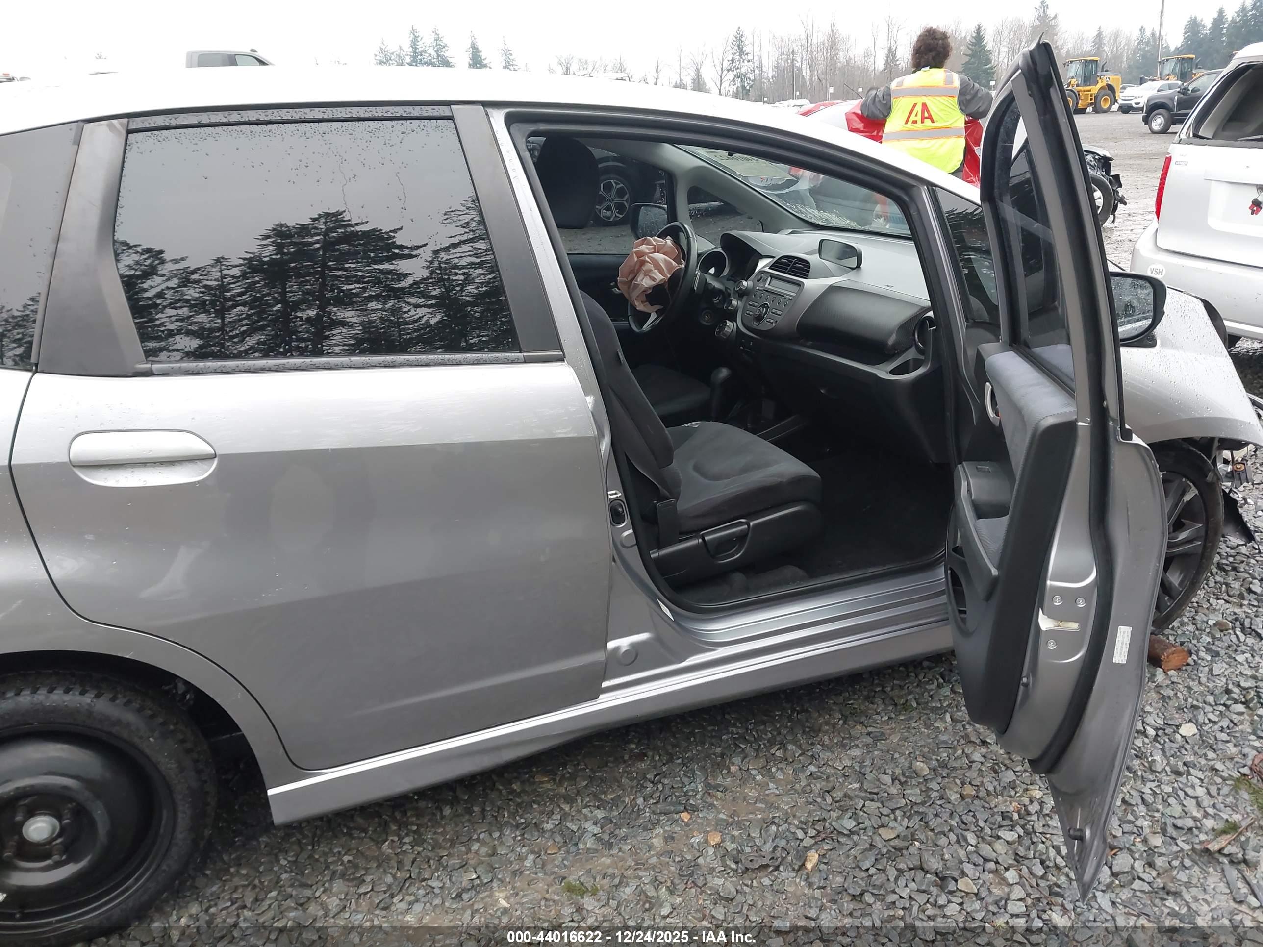HONDA FIT image 5