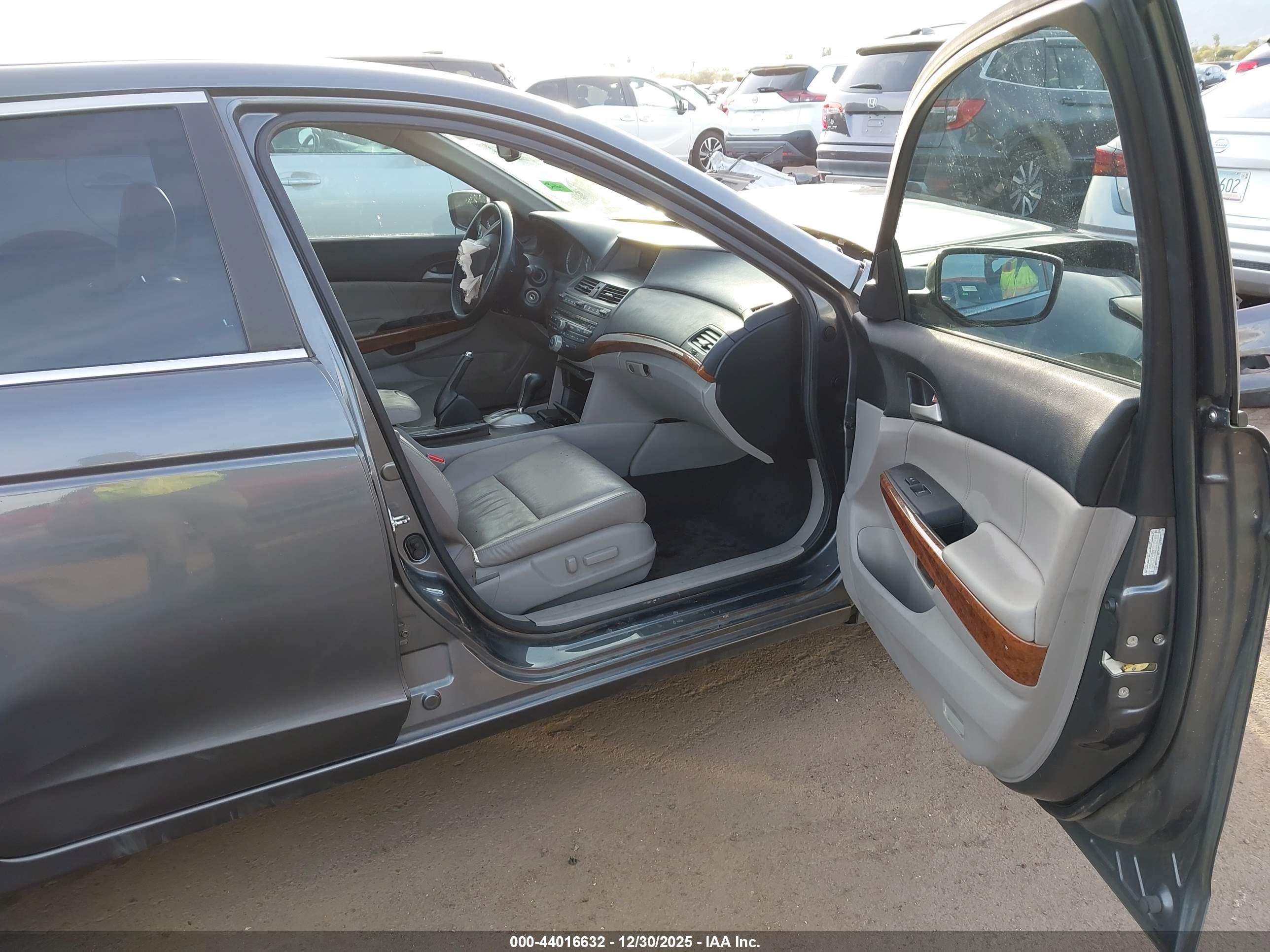 HONDA ACCORD image 5