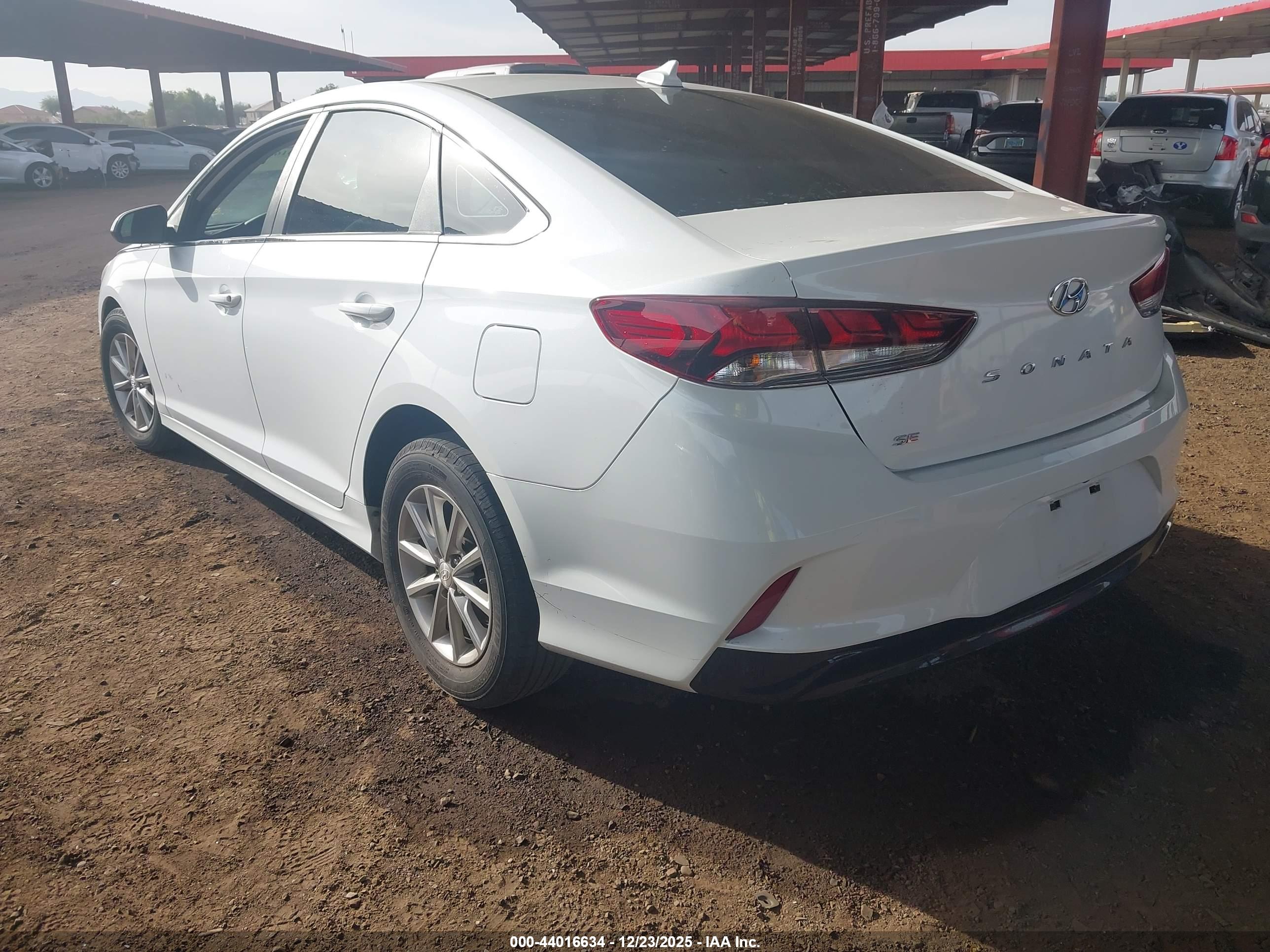 HYUNDAI SONATA image 3