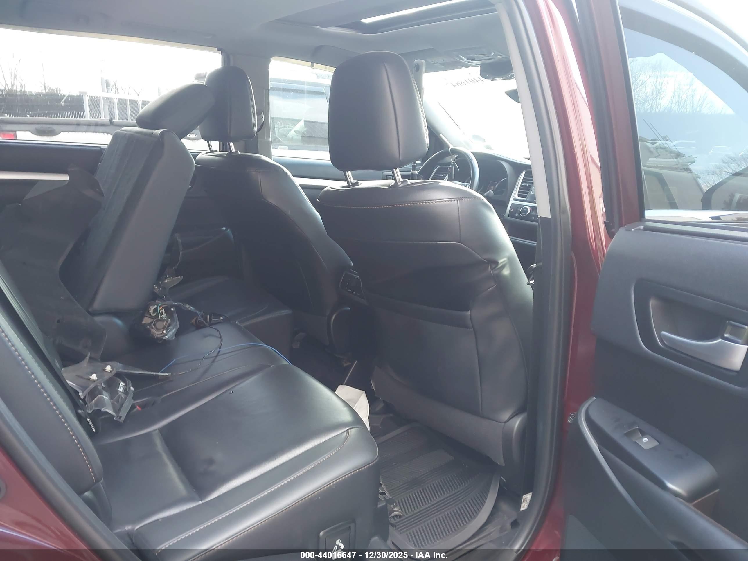 TOYOTA HIGHLANDER image 8