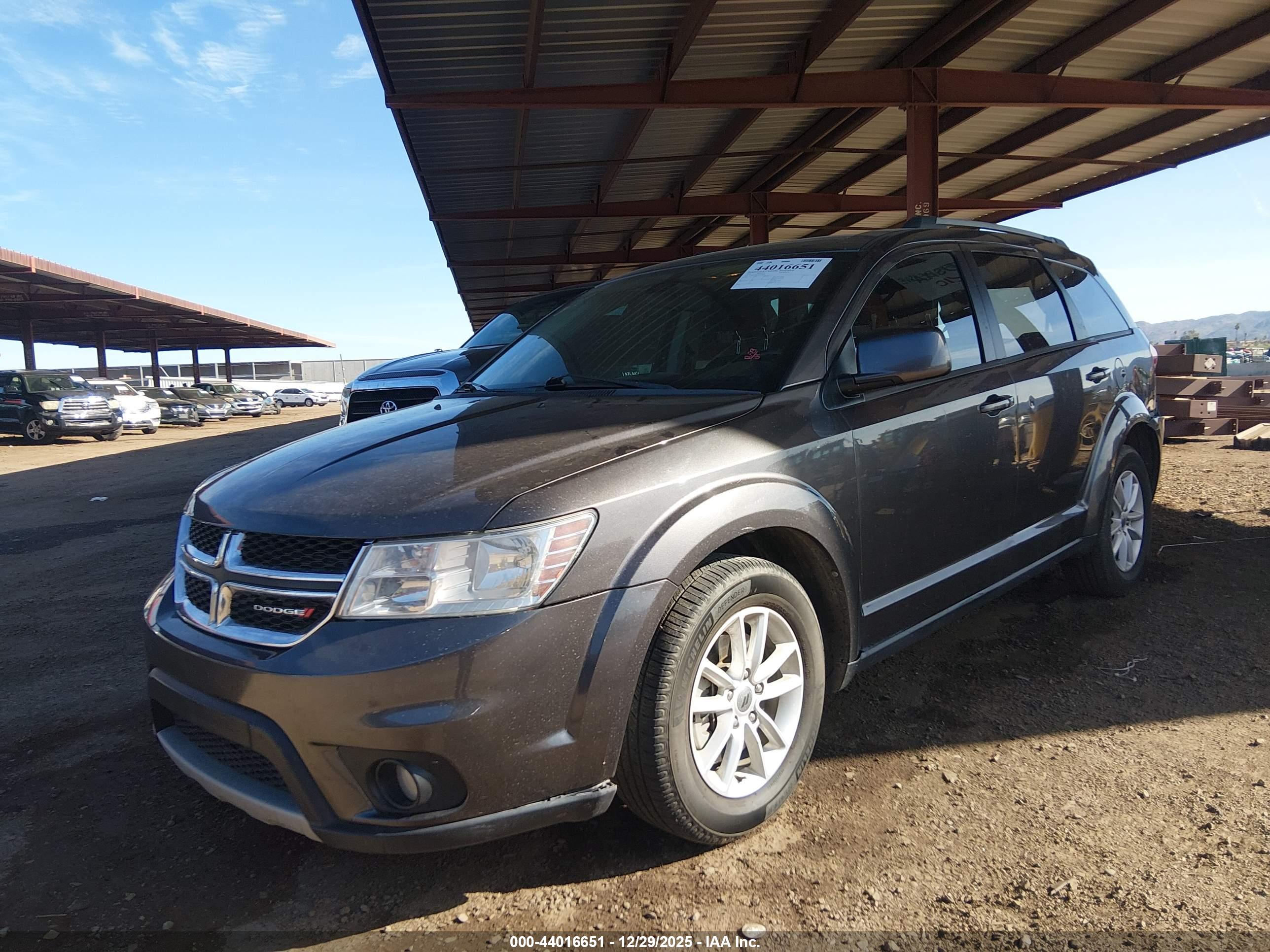 DODGE JOURNEY image 2