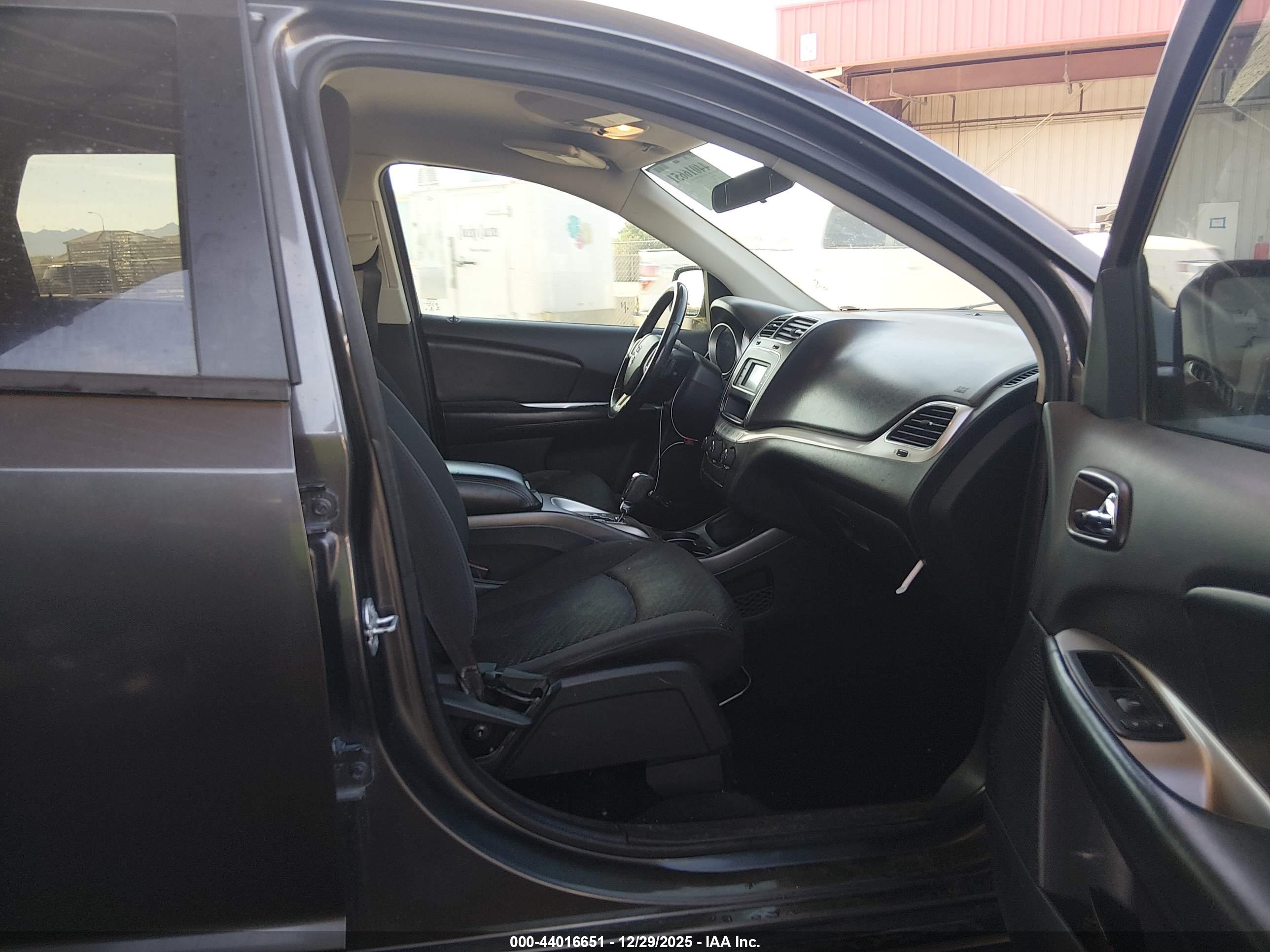 DODGE JOURNEY image 5