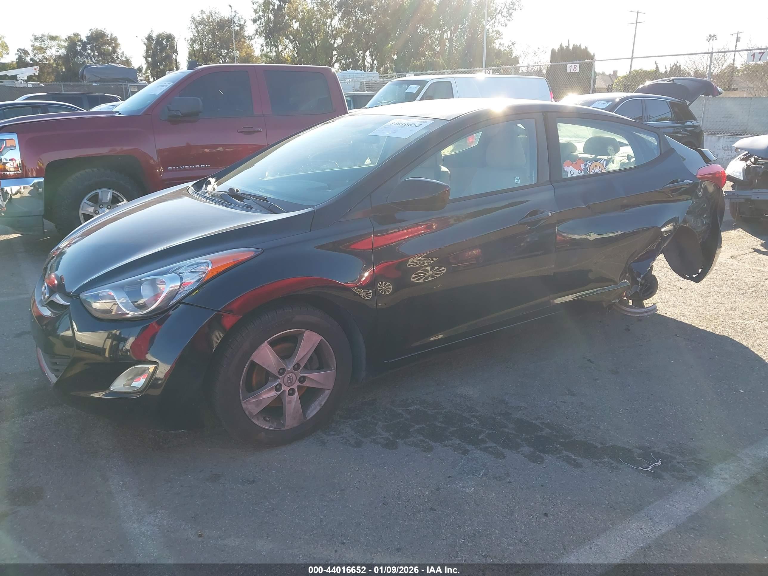 HYUNDAI ELANTRA image 2