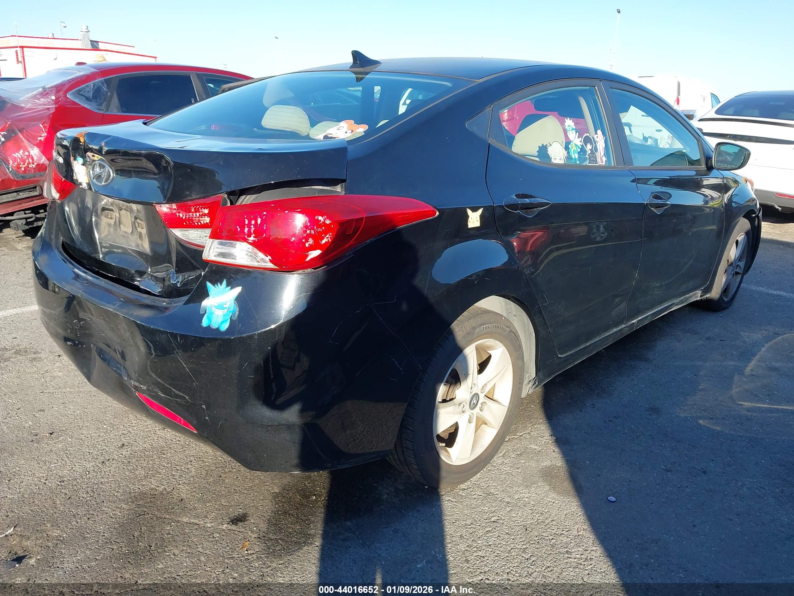 HYUNDAI ELANTRA image 4