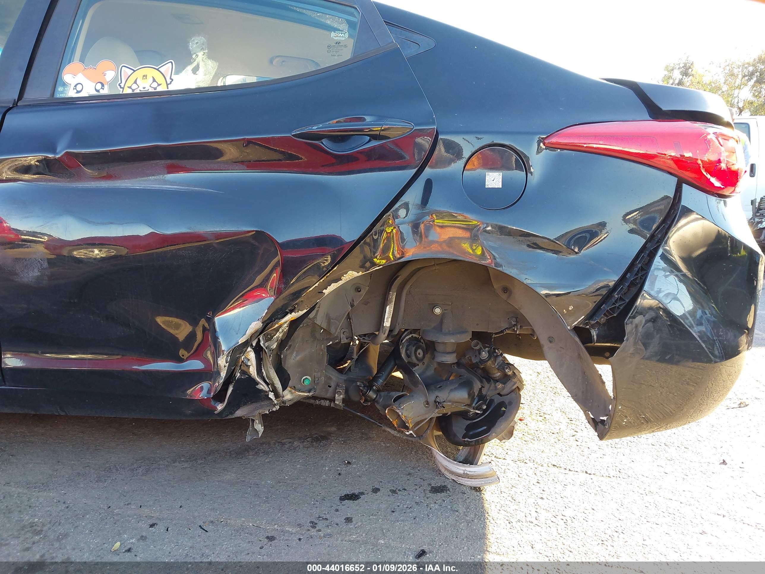 HYUNDAI ELANTRA image 6