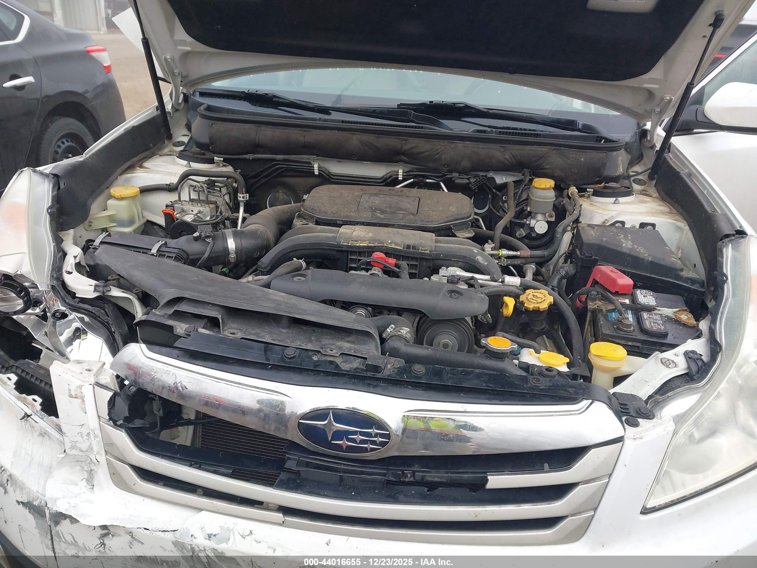 SUBARU OUTBACK image 10