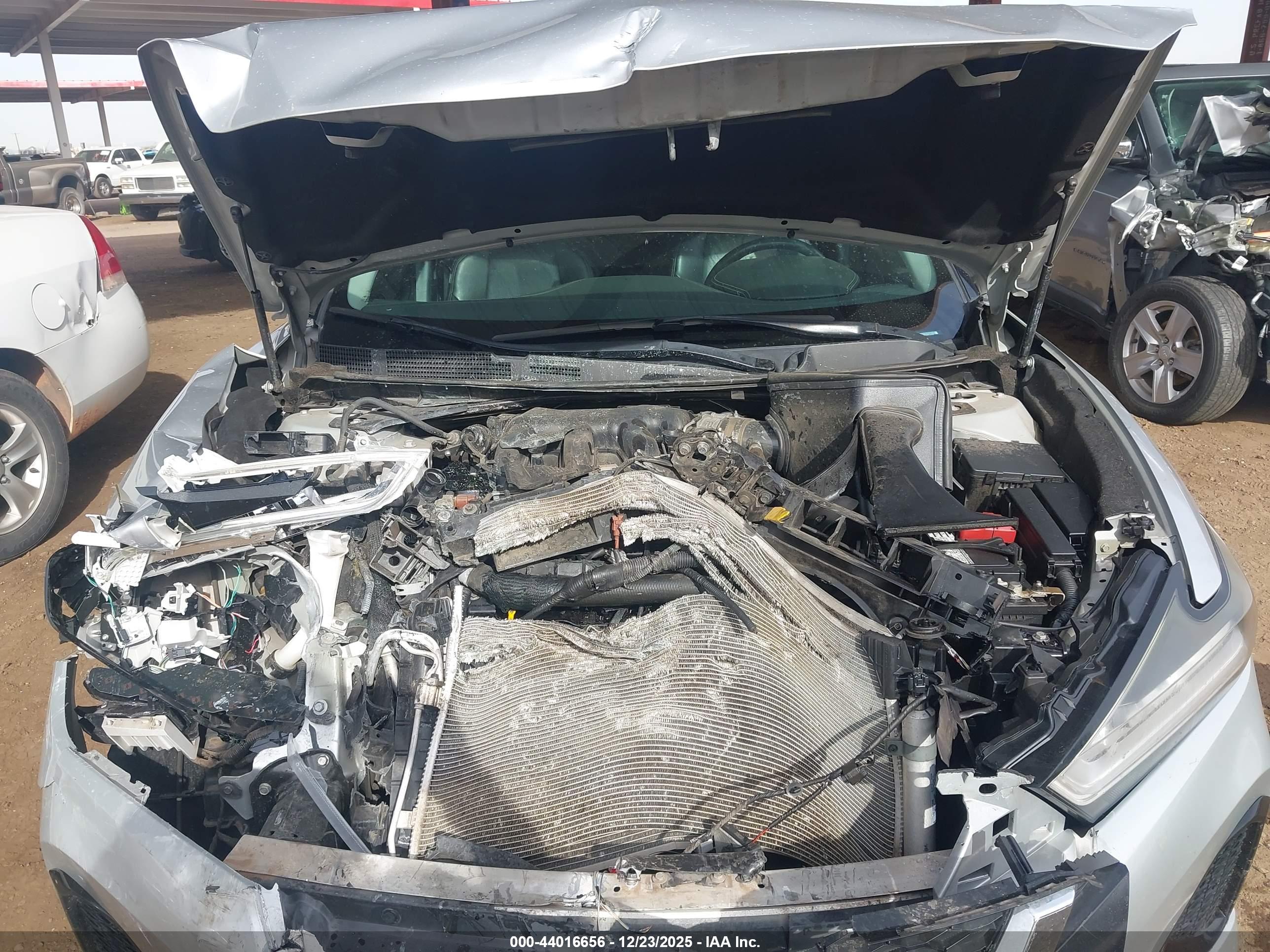 NISSAN MAXIMA image 10