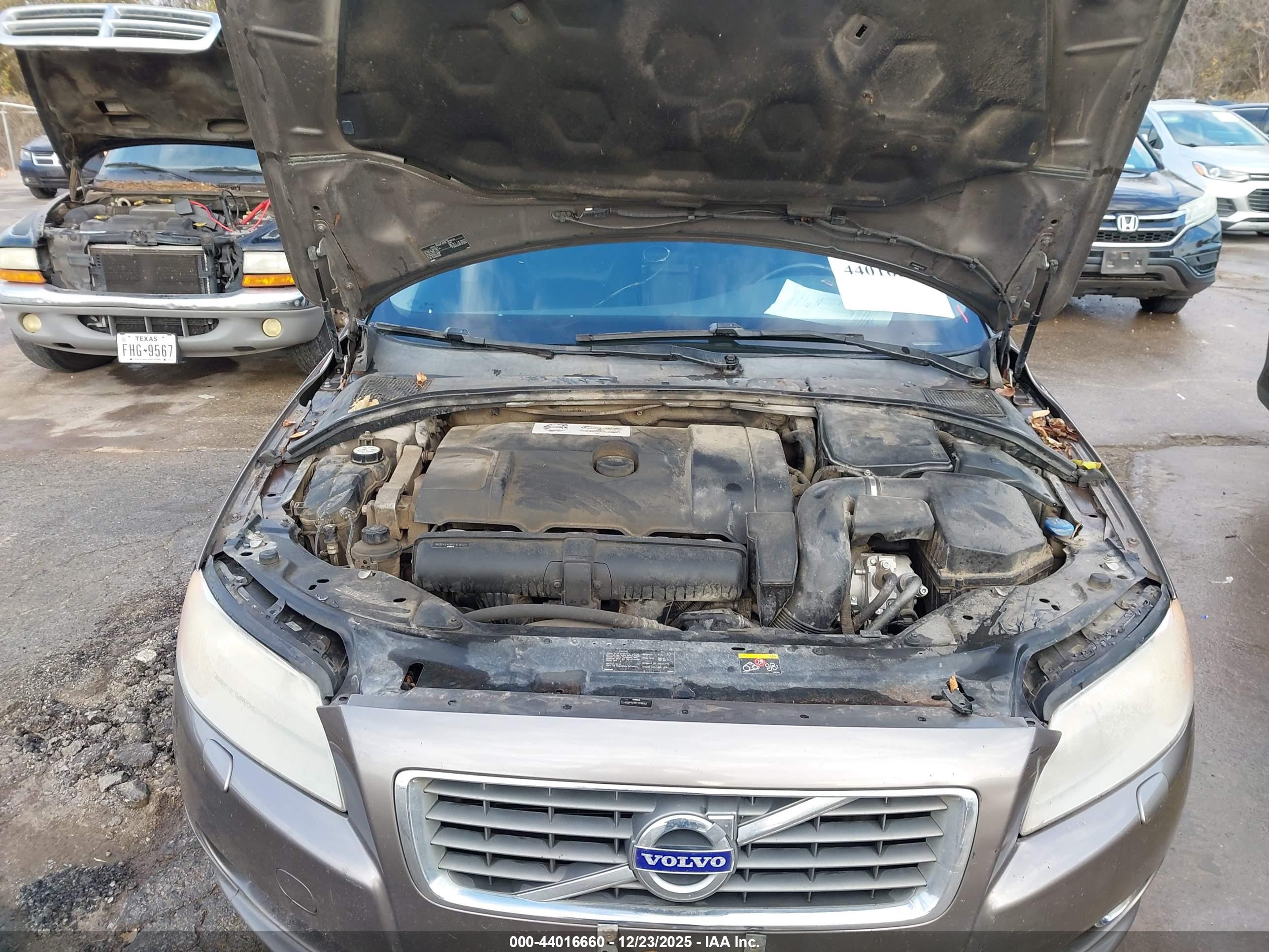 VOLVO S80 image 10