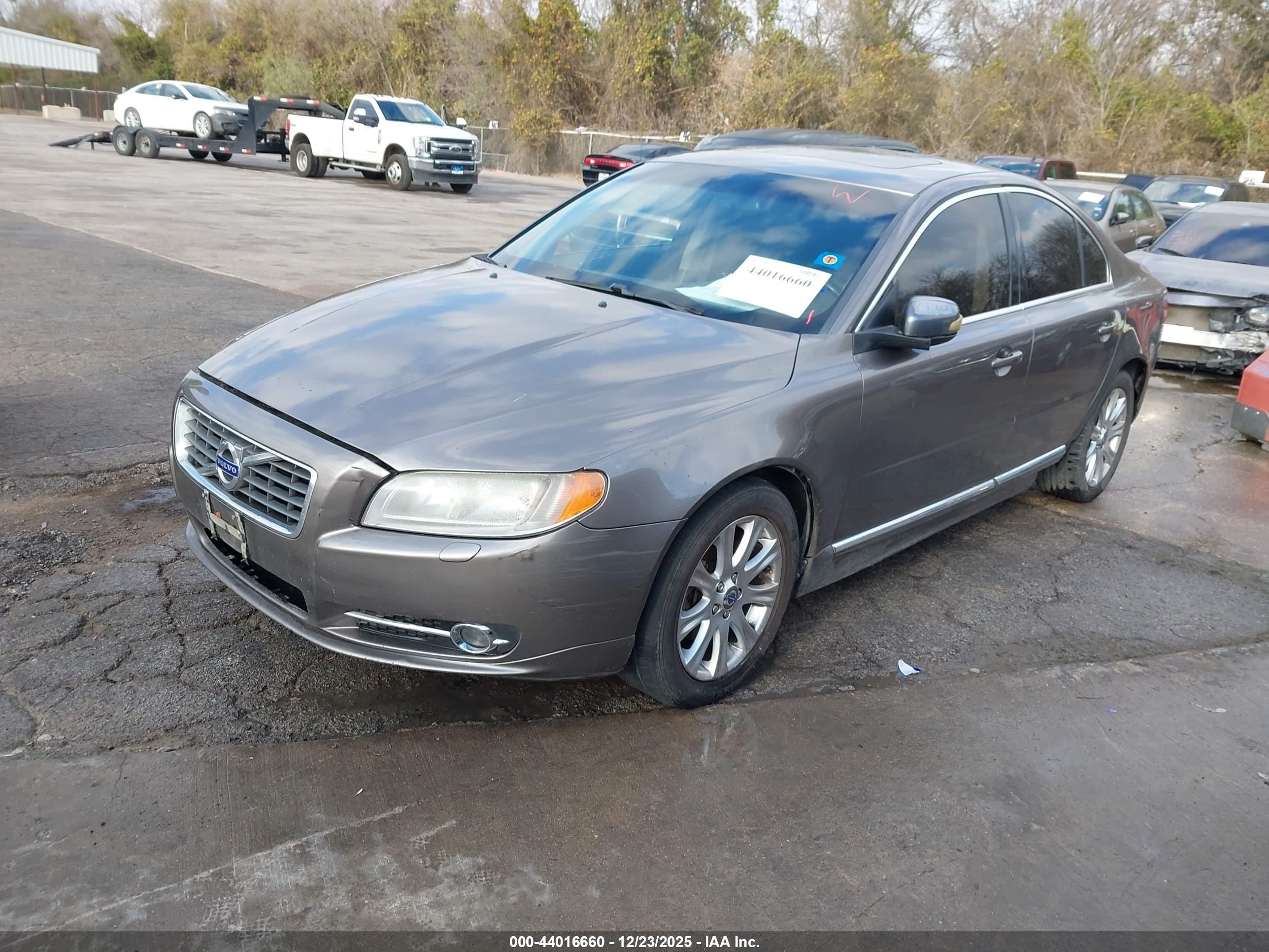 VOLVO S80 image 2