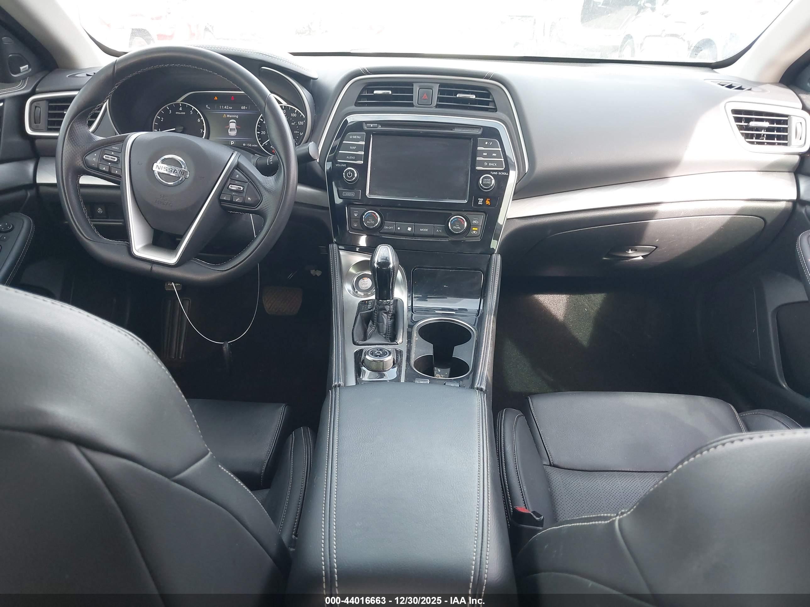 NISSAN MAXIMA image 5